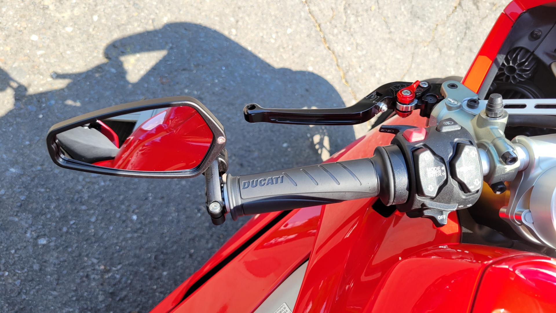 Used 2018 Ducati PANIGALE V4S / 1103CC 214HP / FUEL INJECTED / LOW MILES for sale Sold at Formula Imports in Charlotte NC 28227 20