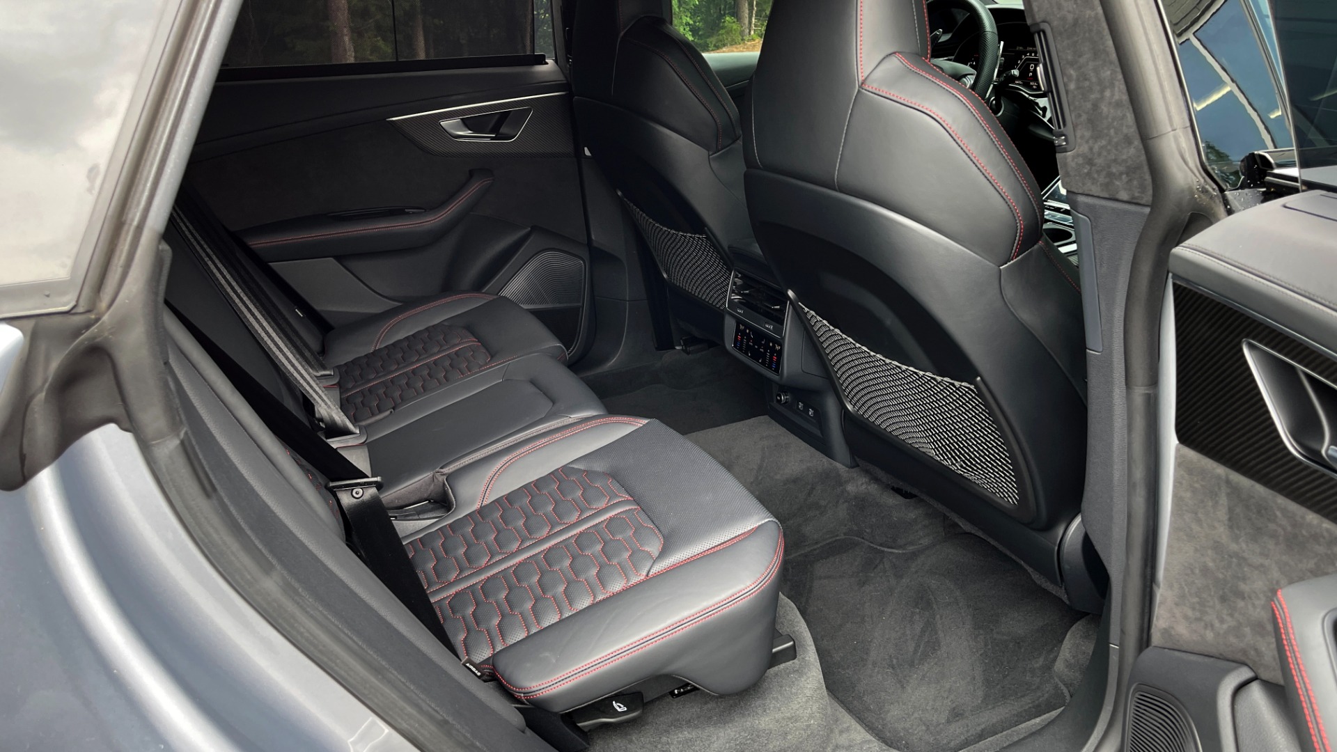 Used 2021 Audi RS Q8 4.0 TFSA QUATTRO / LUX / EXEC / CARBON & BLACK OPTIC / DRVR ASST / TOWING for sale $147,995 at Formula Imports in Charlotte NC 28227 44