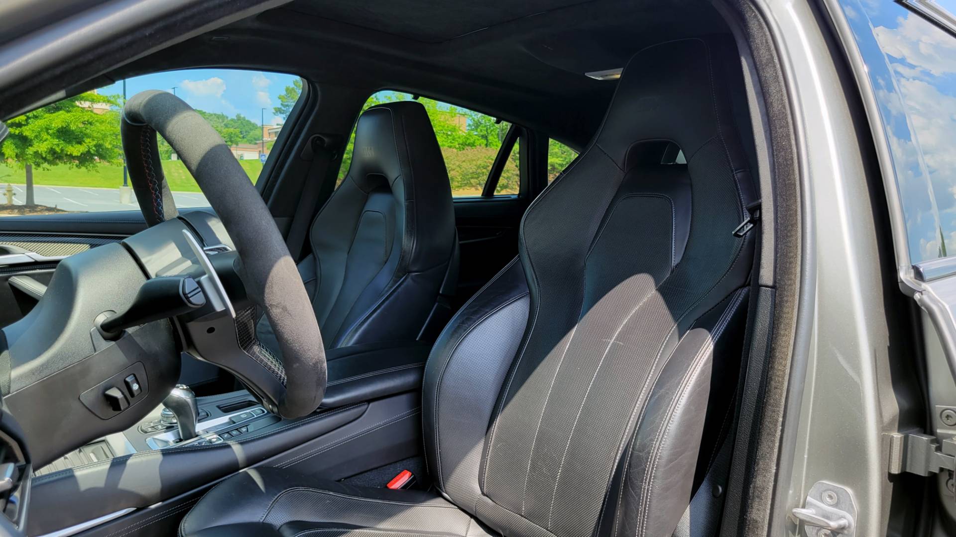 Used 2016 BMW X6 M 567HP / EXECUTIVE / DRVR ASST / PARK ASST / NAV / SUNROOF / CAMERA for sale $49,995 at Formula Imports in Charlotte NC 28227 37