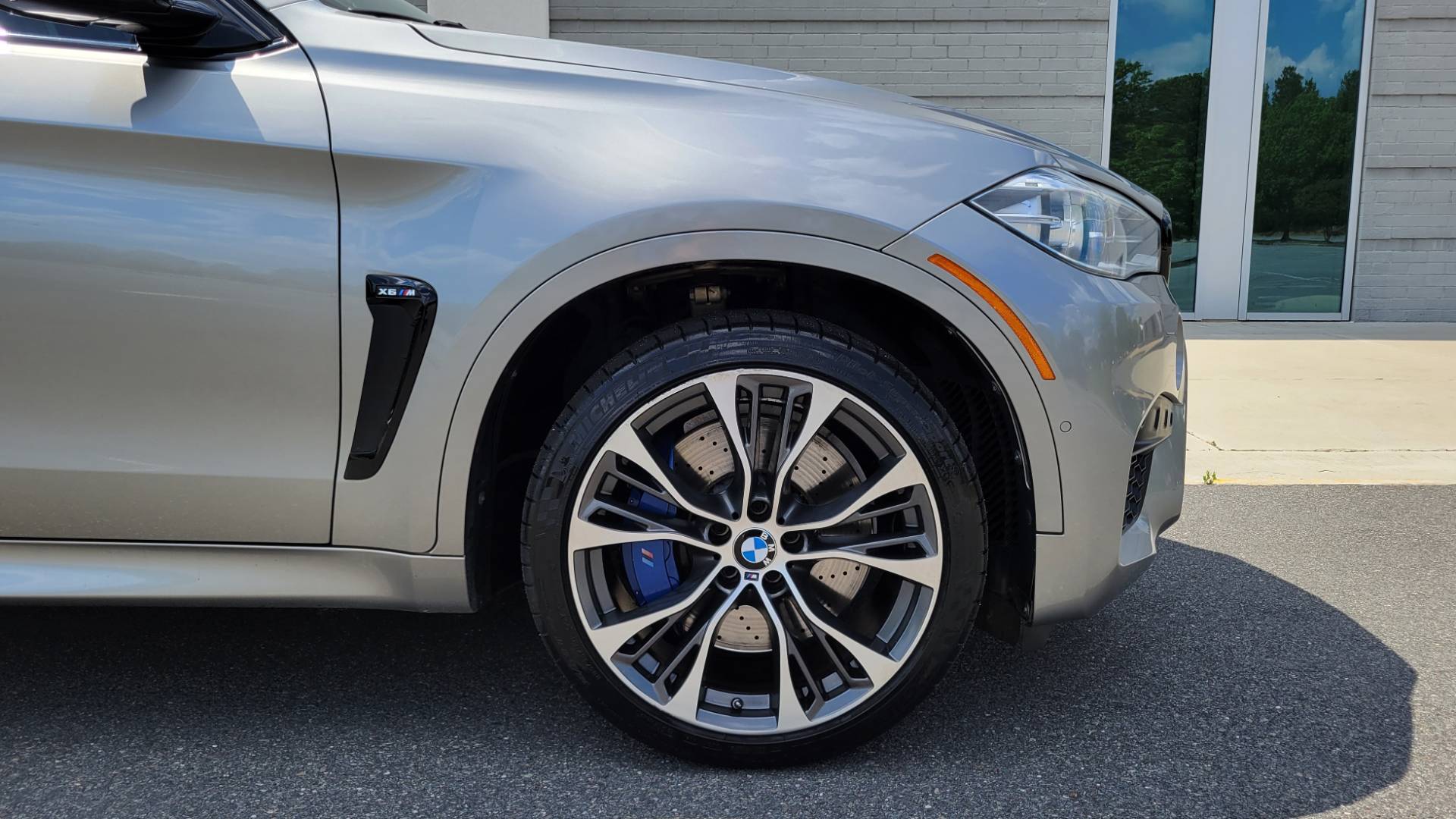 Used 2016 BMW X6 M 567HP / EXECUTIVE / DRVR ASST / PARK ASST / NAV / SUNROOF / CAMERA for sale Sold at Formula Imports in Charlotte NC 28227 98
