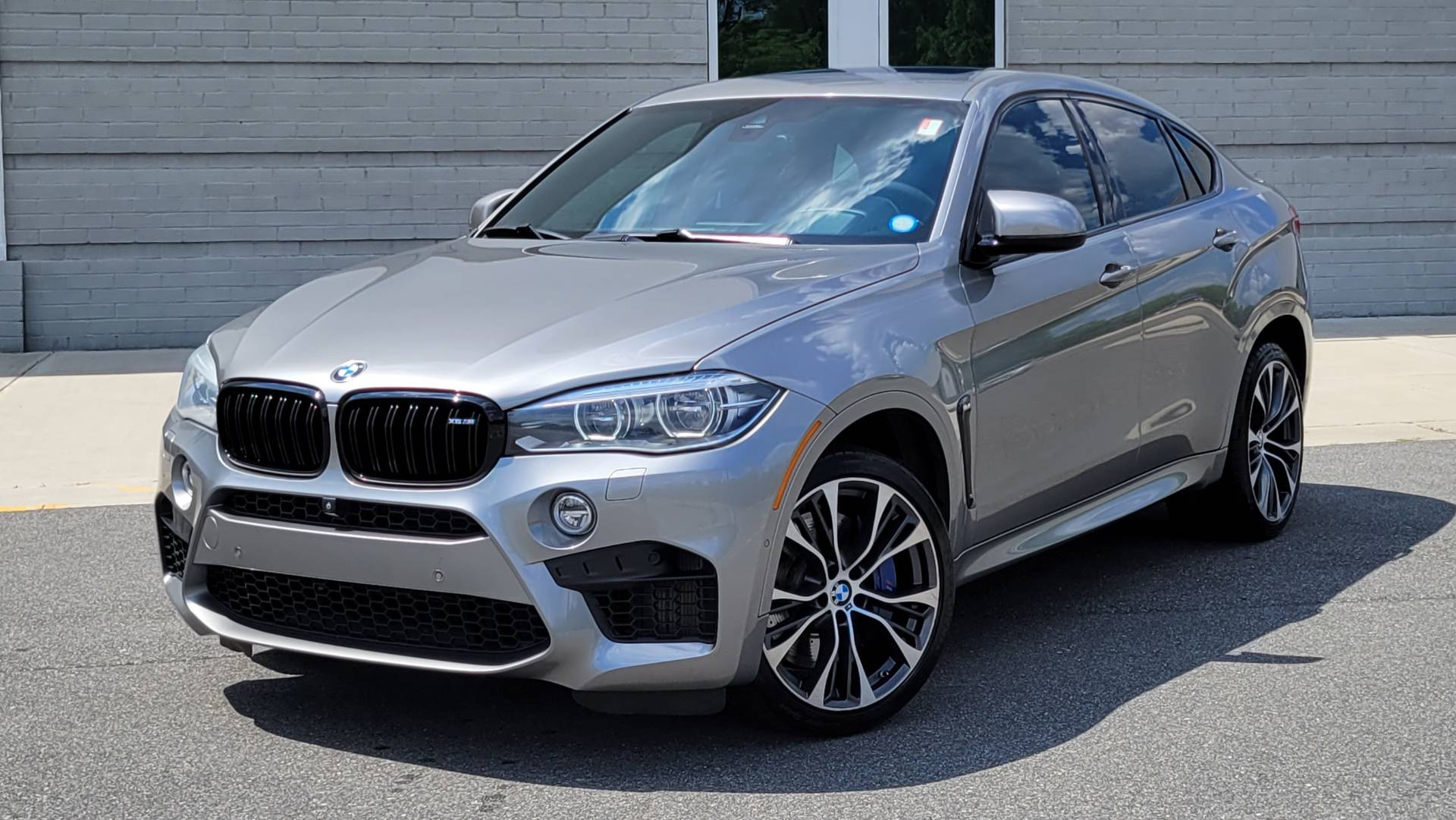 Used 2016 BMW X6 M 567HP / EXECUTIVE / DRVR ASST / PARK ASST / NAV / SUNROOF / CAMERA for sale $49,995 at Formula Imports in Charlotte NC 28227 1