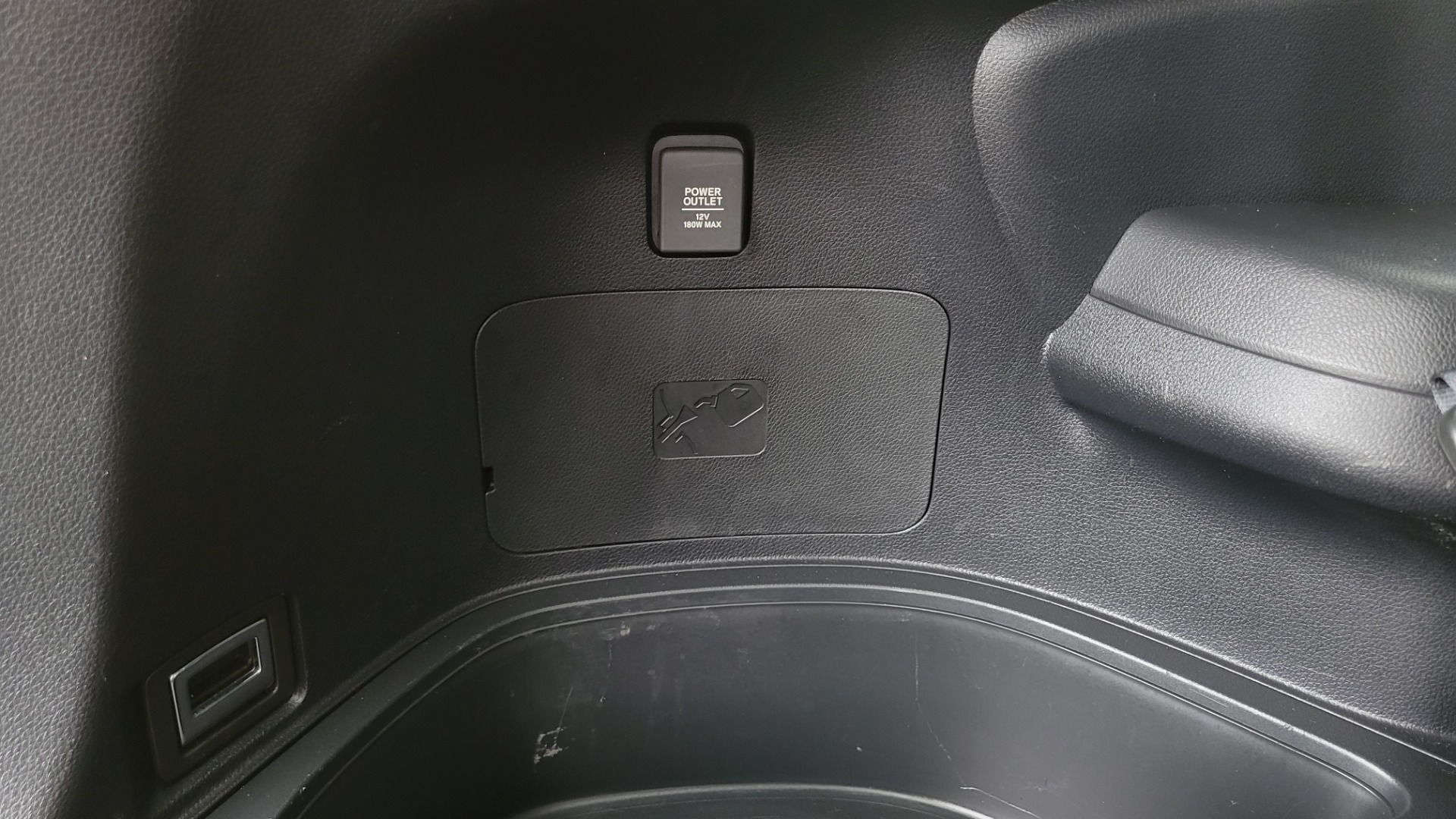 Used 2020 Honda PILOT TOURING 7-PASSENGER / NAV / SUNROOF / ENTERTAINMENT / 3-ROW for sale Sold at Formula Imports in Charlotte NC 28227 17
