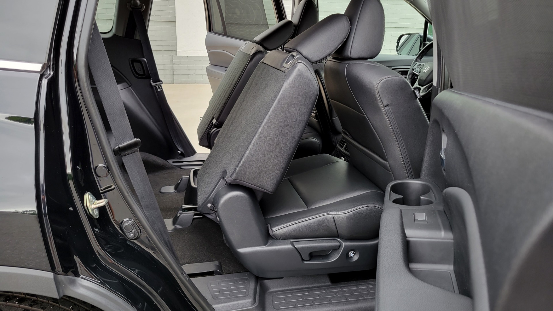 Used 2020 Honda PILOT TOURING 7-PASSENGER / NAV / SUNROOF / ENTERTAINMENT / 3-ROW for sale Sold at Formula Imports in Charlotte NC 28227 28