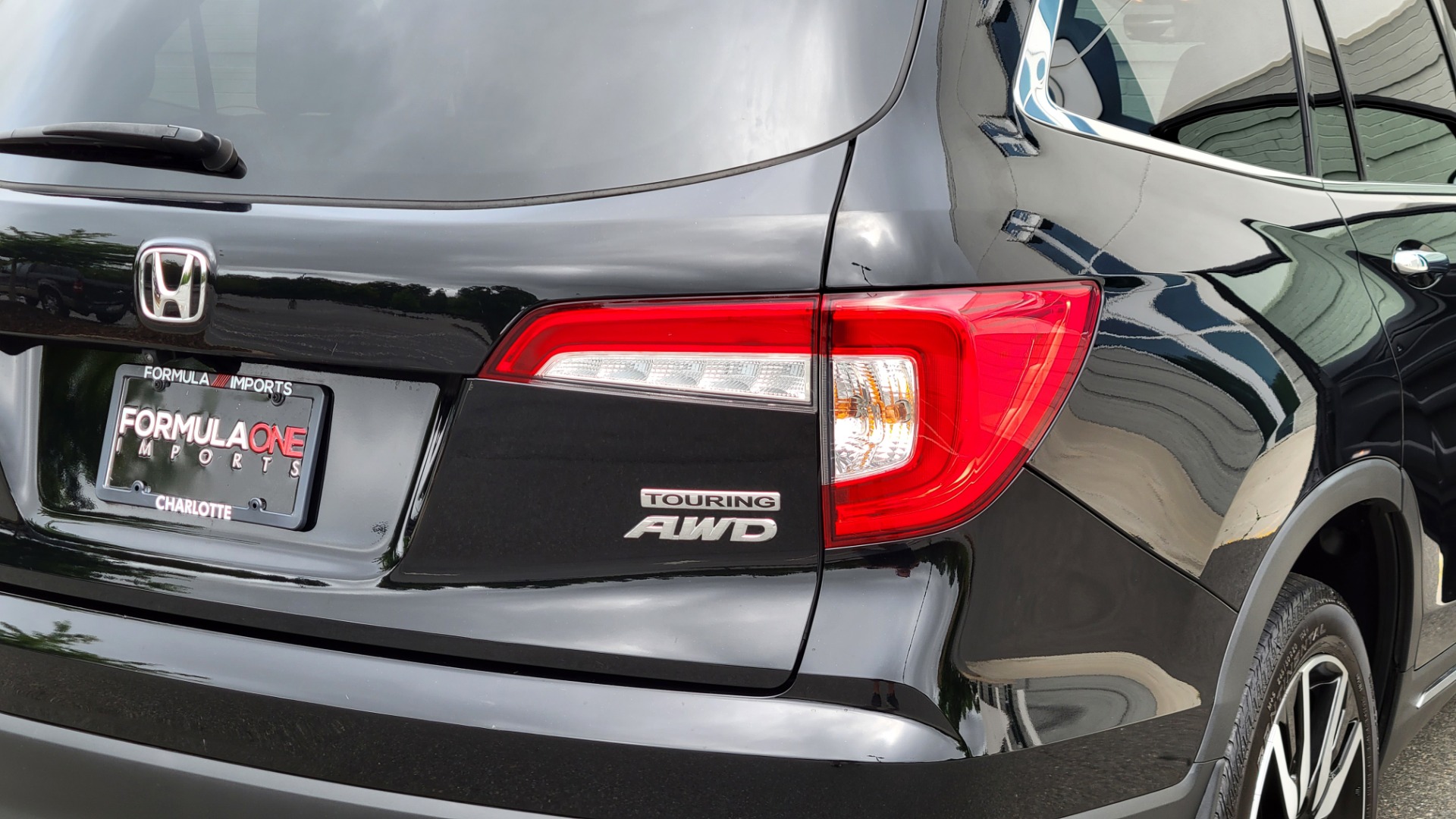Used 2020 Honda PILOT TOURING 7-PASSENGER / NAV / SUNROOF / ENTERTAINMENT / 3-ROW for sale Sold at Formula Imports in Charlotte NC 28227 36
