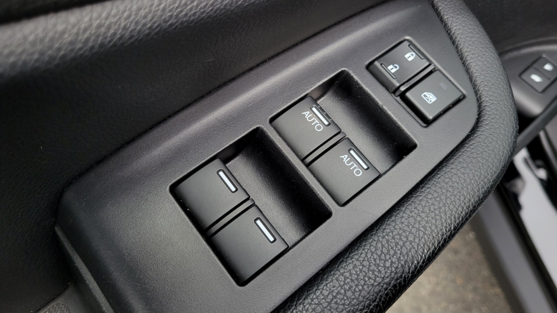 Used 2020 Honda PILOT TOURING 7-PASSENGER / NAV / SUNROOF / ENTERTAINMENT / 3-ROW for sale Sold at Formula Imports in Charlotte NC 28227 38