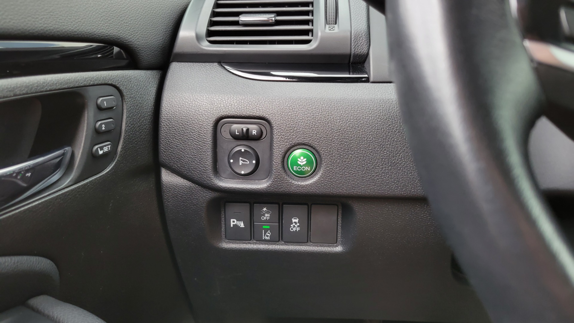 Used 2020 Honda PILOT TOURING 7-PASSENGER / NAV / SUNROOF / ENTERTAINMENT / 3-ROW for sale Sold at Formula Imports in Charlotte NC 28227 45