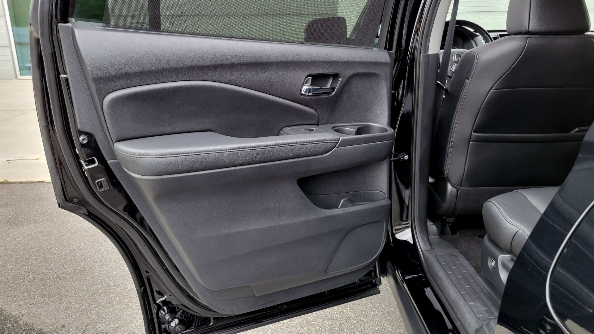 Used 2020 Honda PILOT TOURING 7-PASSENGER / NAV / SUNROOF / ENTERTAINMENT / 3-ROW for sale Sold at Formula Imports in Charlotte NC 28227 61