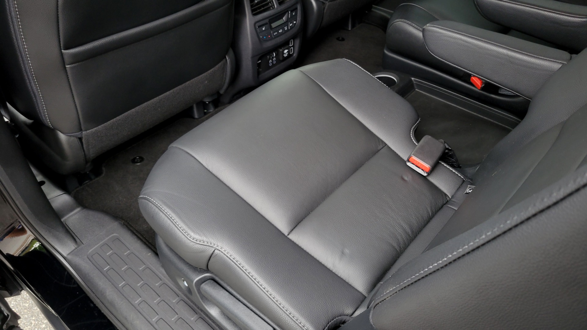 Used 2020 Honda PILOT TOURING 7-PASSENGER / NAV / SUNROOF / ENTERTAINMENT / 3-ROW for sale Sold at Formula Imports in Charlotte NC 28227 63