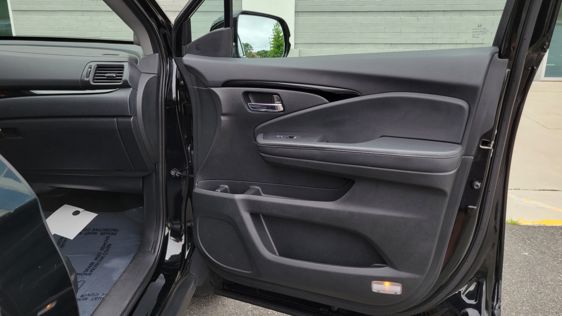 Used 2020 Honda PILOT TOURING 7-PASSENGER / NAV / SUNROOF / ENTERTAINMENT / 3-ROW for sale Sold at Formula Imports in Charlotte NC 28227 68