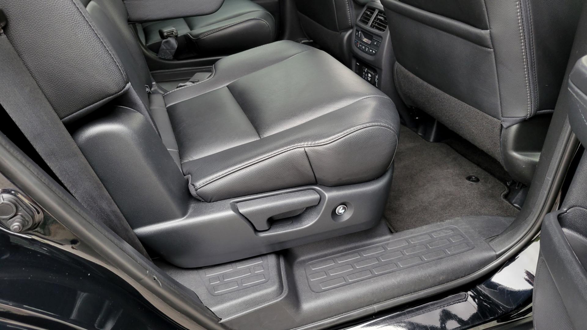Used 2020 Honda PILOT TOURING 7-PASSENGER / NAV / SUNROOF / ENTERTAINMENT / 3-ROW for sale Sold at Formula Imports in Charlotte NC 28227 77