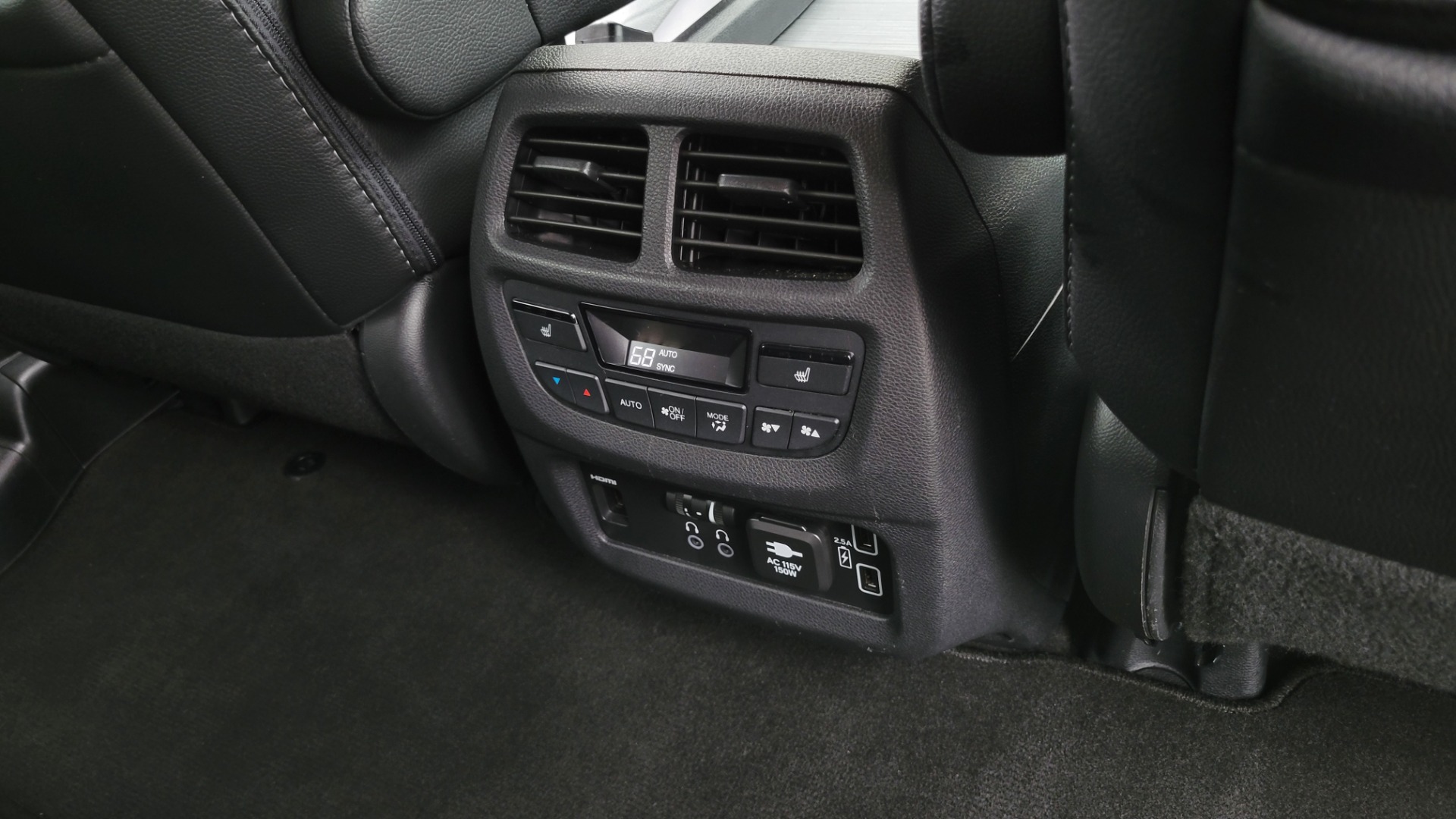 Used 2020 Honda PILOT TOURING 7-PASSENGER / NAV / SUNROOF / ENTERTAINMENT / 3-ROW for sale Sold at Formula Imports in Charlotte NC 28227 81