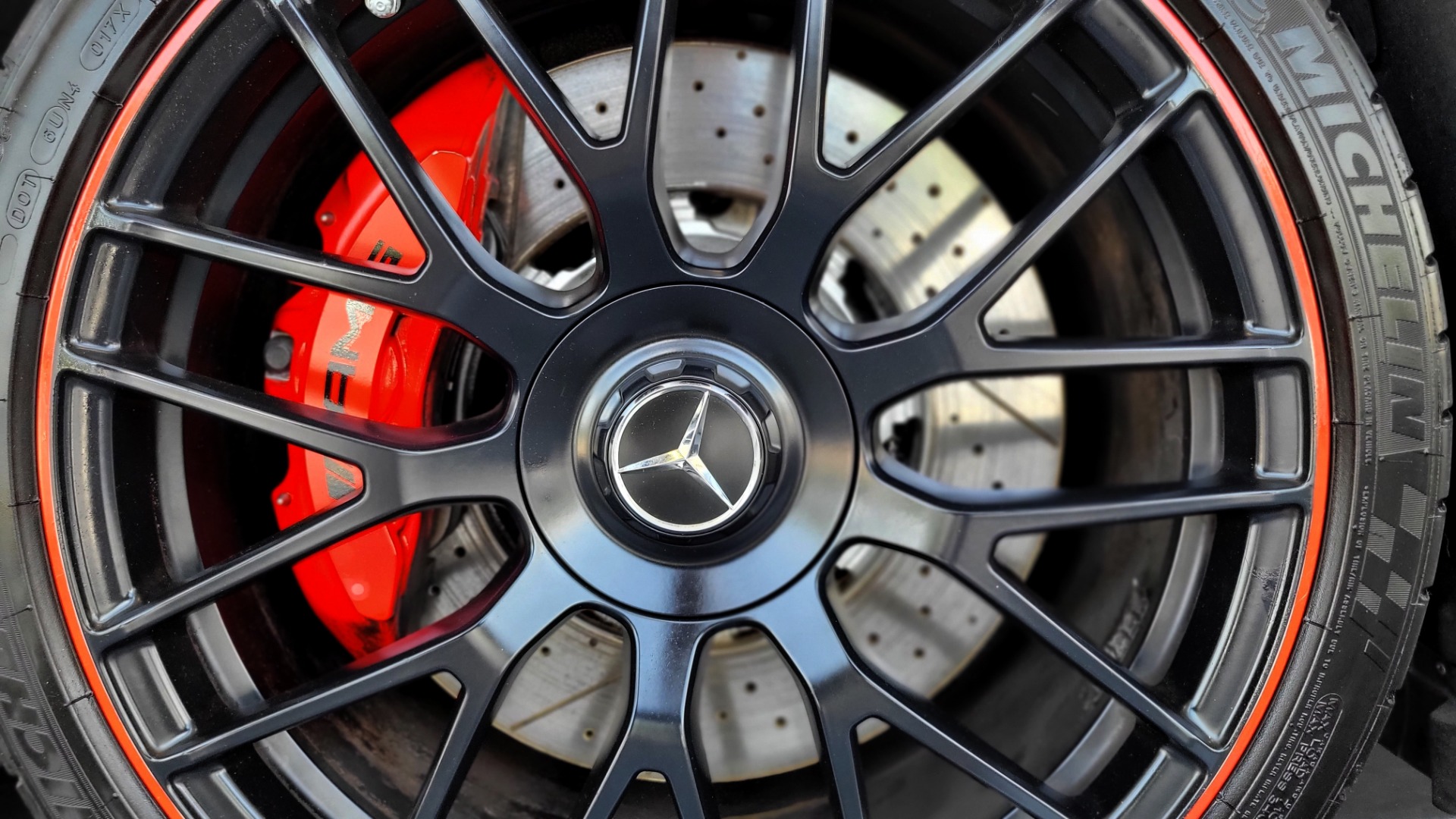 Used 2018 Mercedes-Benz C-CLASS AMG C 63 S CABRIOLET / 4.0L V8 / 7-SPD AUTO / PREMIUM / AMG PERF for sale $71,995 at Formula Imports in Charlotte NC 28227 14
