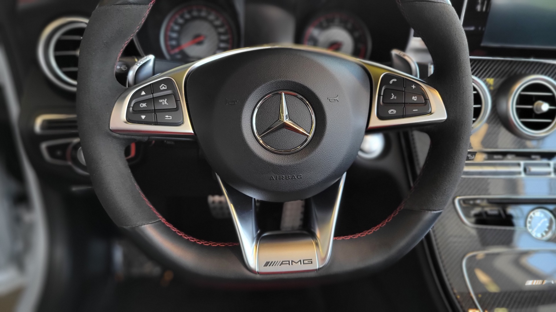 Used 2018 Mercedes-Benz C-CLASS AMG C 63 S CABRIOLET / 4.0L V8 / 7-SPD AUTO / PREMIUM / AMG PERF for sale $71,995 at Formula Imports in Charlotte NC 28227 44