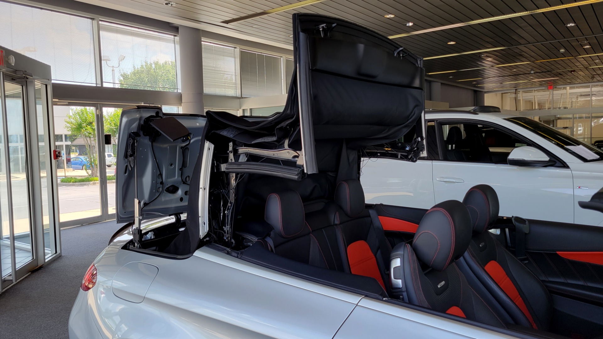 Used 2018 Mercedes-Benz C-CLASS AMG C 63 S CABRIOLET / 4.0L V8 / 7-SPD AUTO / PREMIUM / AMG PERF for sale $71,995 at Formula Imports in Charlotte NC 28227 84