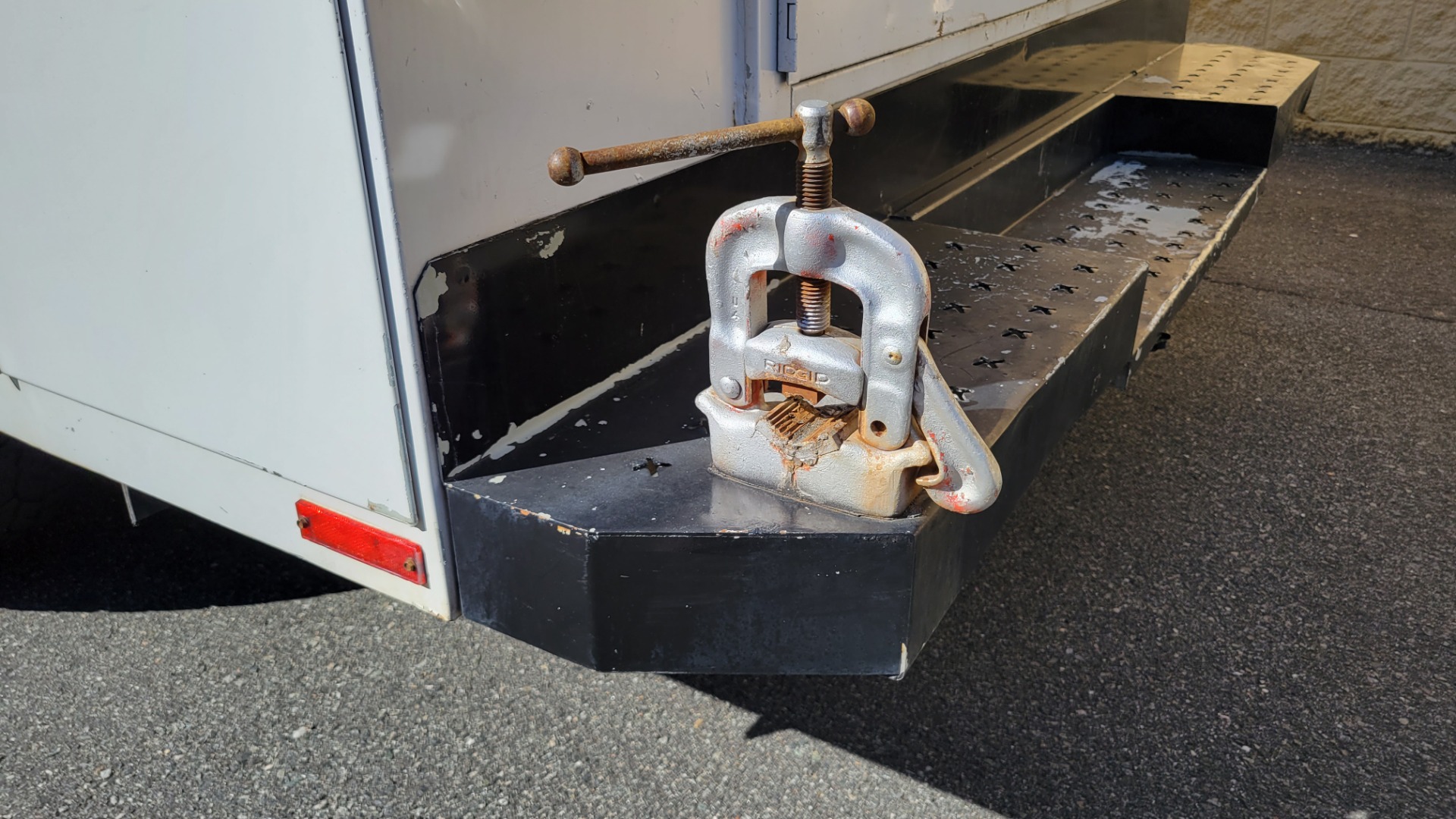 Used 2007 Ford Econoline Commercial Cutaway for sale Sold at Formula Imports in Charlotte NC 28227 13