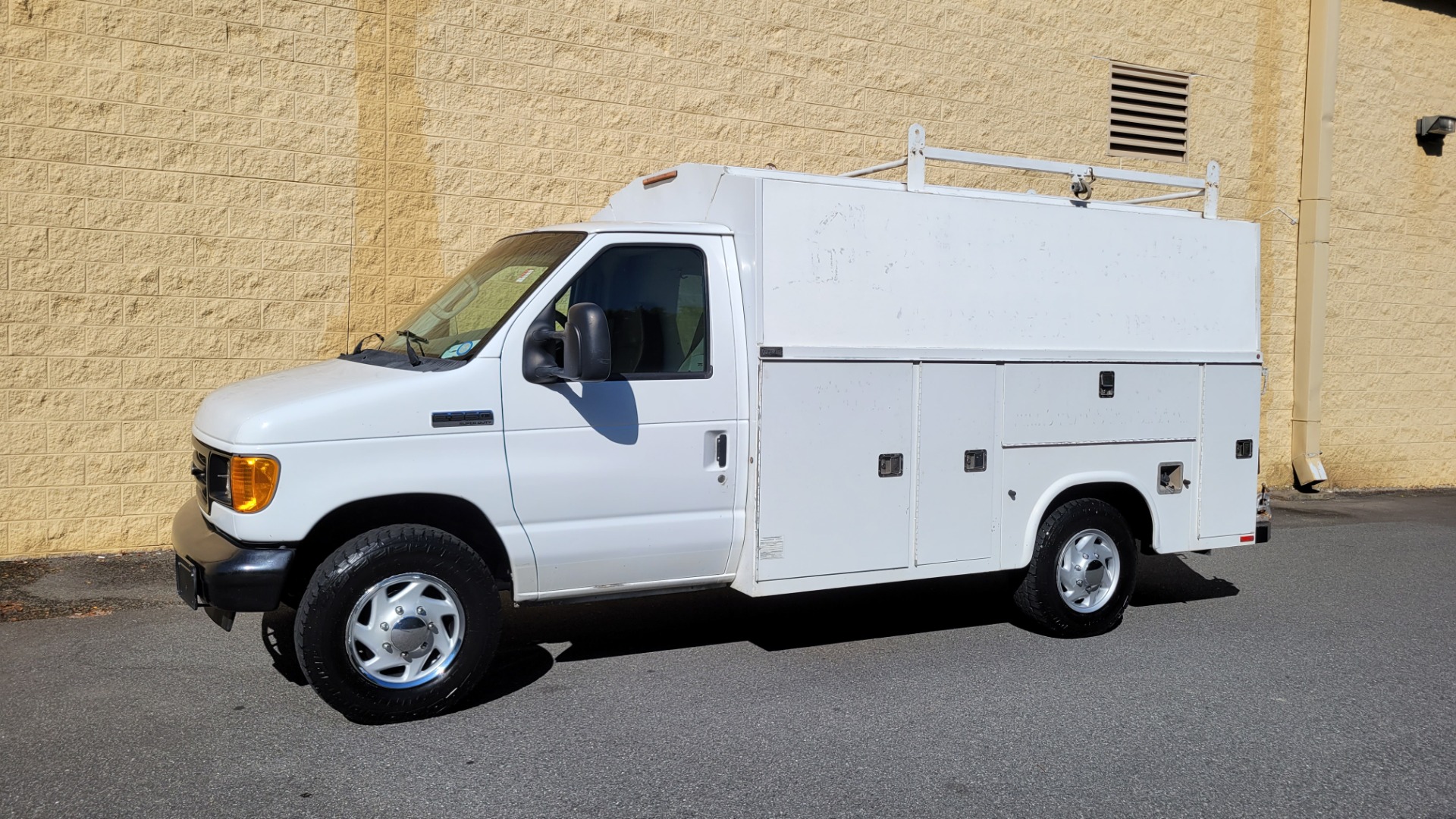 Used 2007 Ford Econoline Commercial Cutaway for sale Sold at Formula Imports in Charlotte NC 28227 2