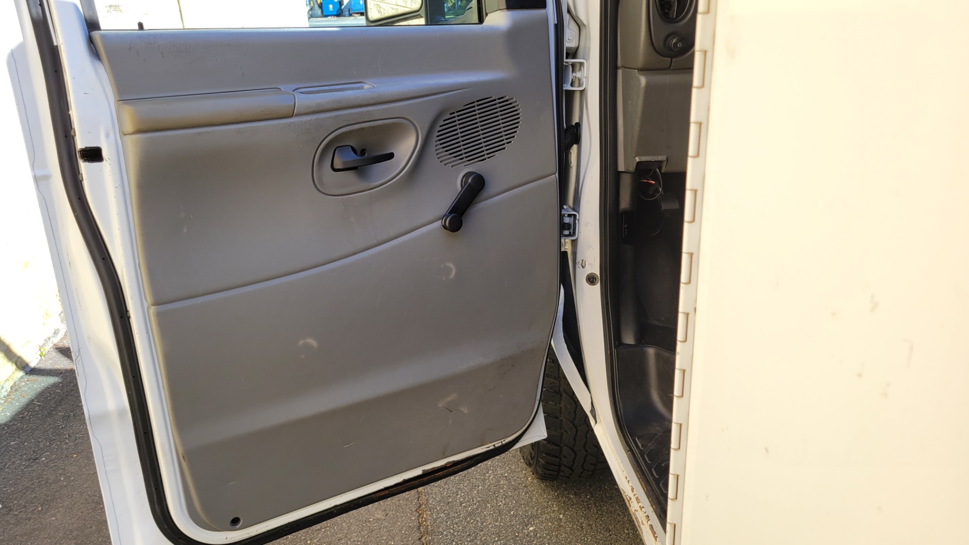 Used 2007 Ford Econoline Commercial Cutaway for sale Sold at Formula Imports in Charlotte NC 28227 29