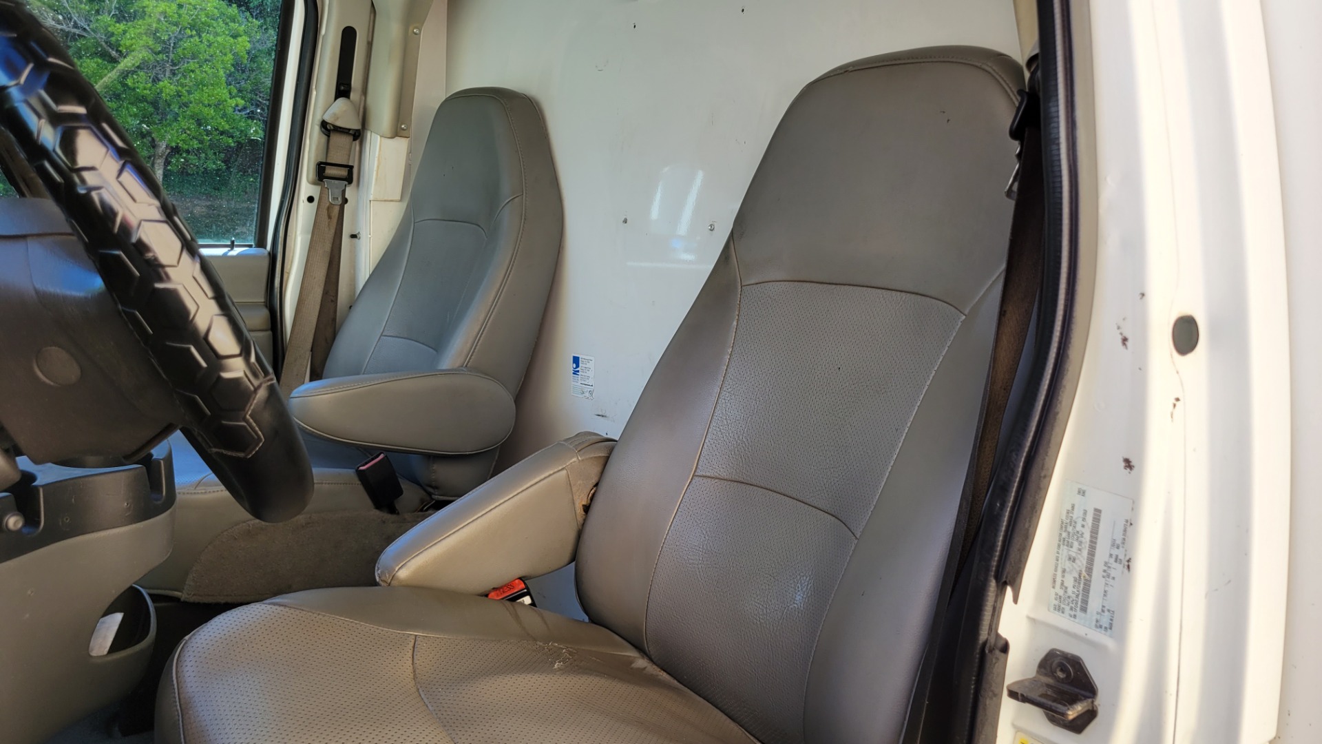 Used 2007 Ford Econoline Commercial Cutaway for sale Sold at Formula Imports in Charlotte NC 28227 32