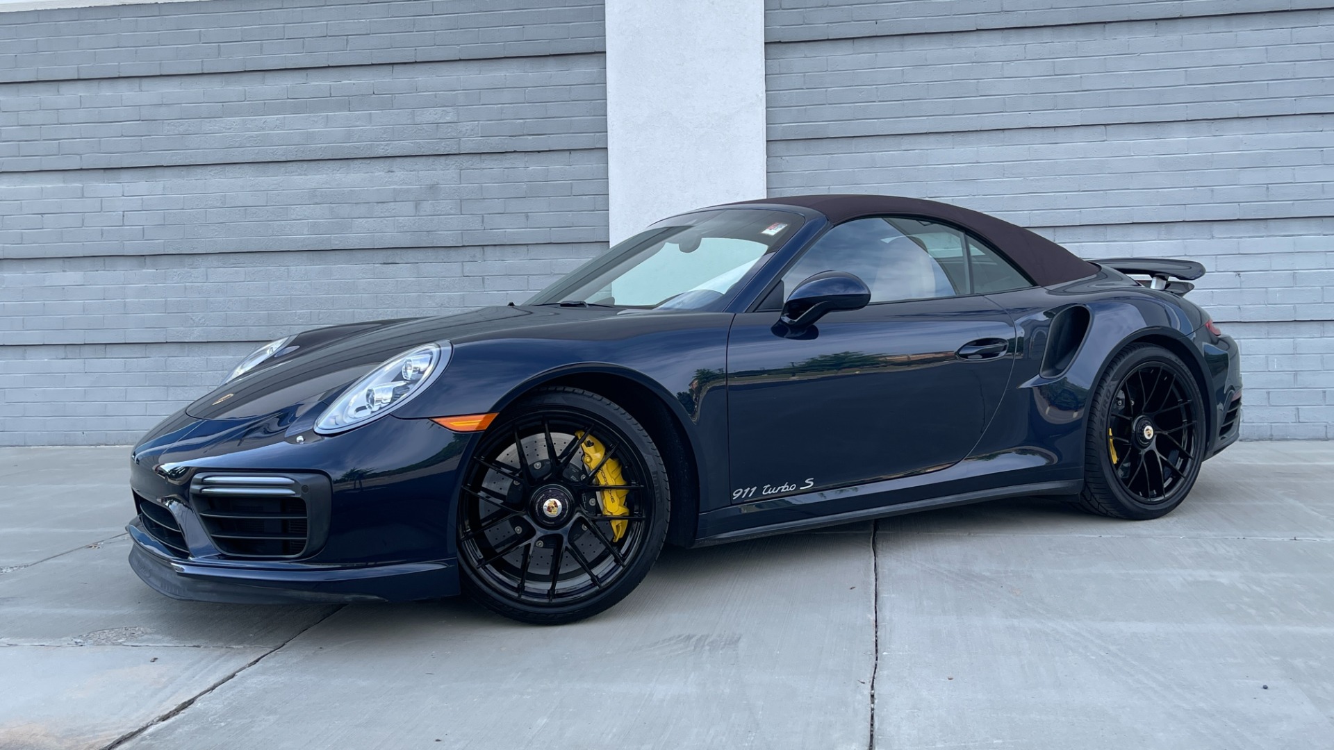 Used 2017 Porsche 911 Turbo S / CABRIOLET / FRONT LIFT / PDK / 20IN WHEELS for sale $179,999 at Formula Imports in Charlotte NC 28227 69