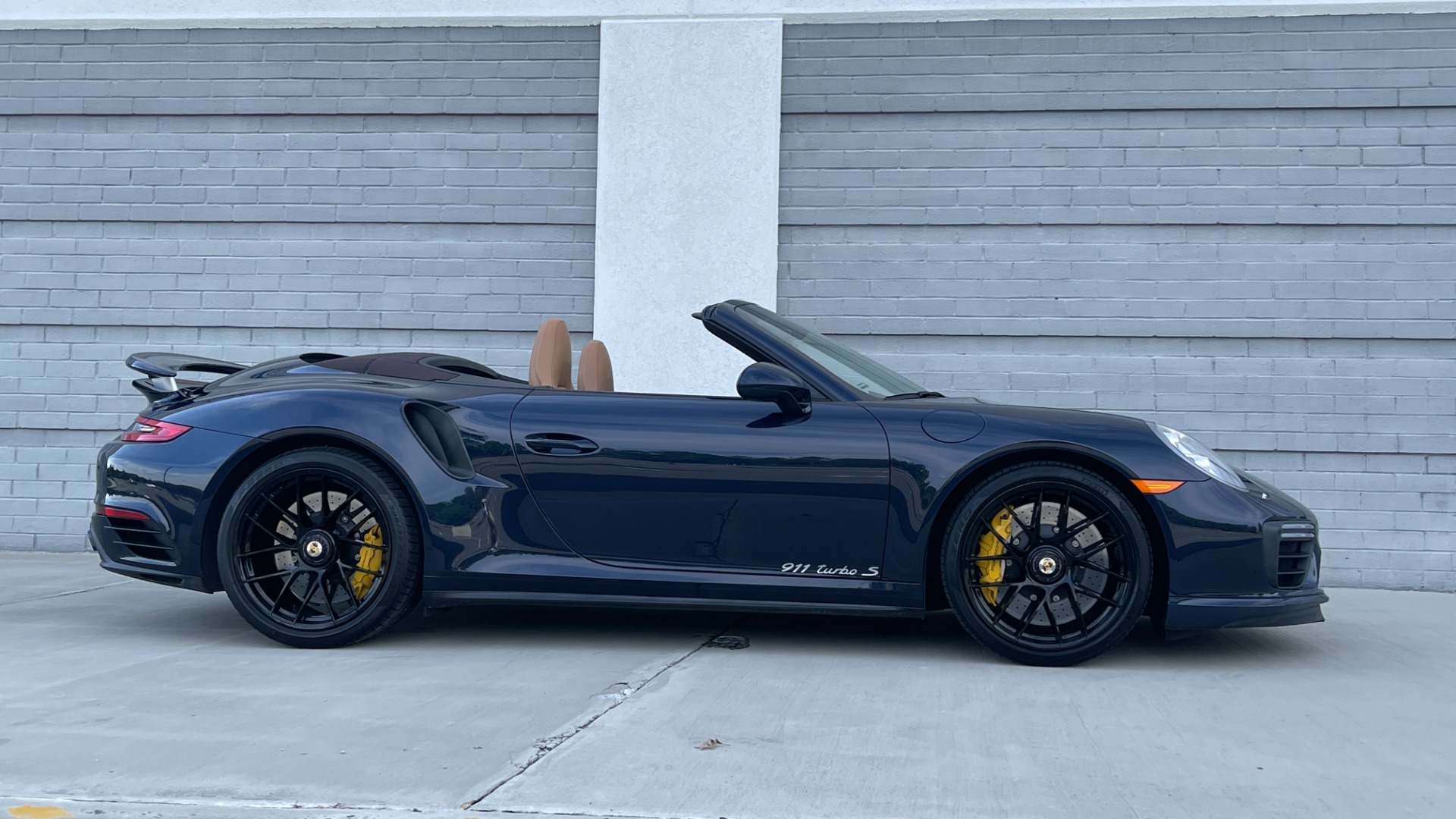 Used 2017 Porsche 911 Turbo S / CABRIOLET / FRONT LIFT / PDK / 20IN WHEELS for sale Sold at Formula Imports in Charlotte NC 28227 70