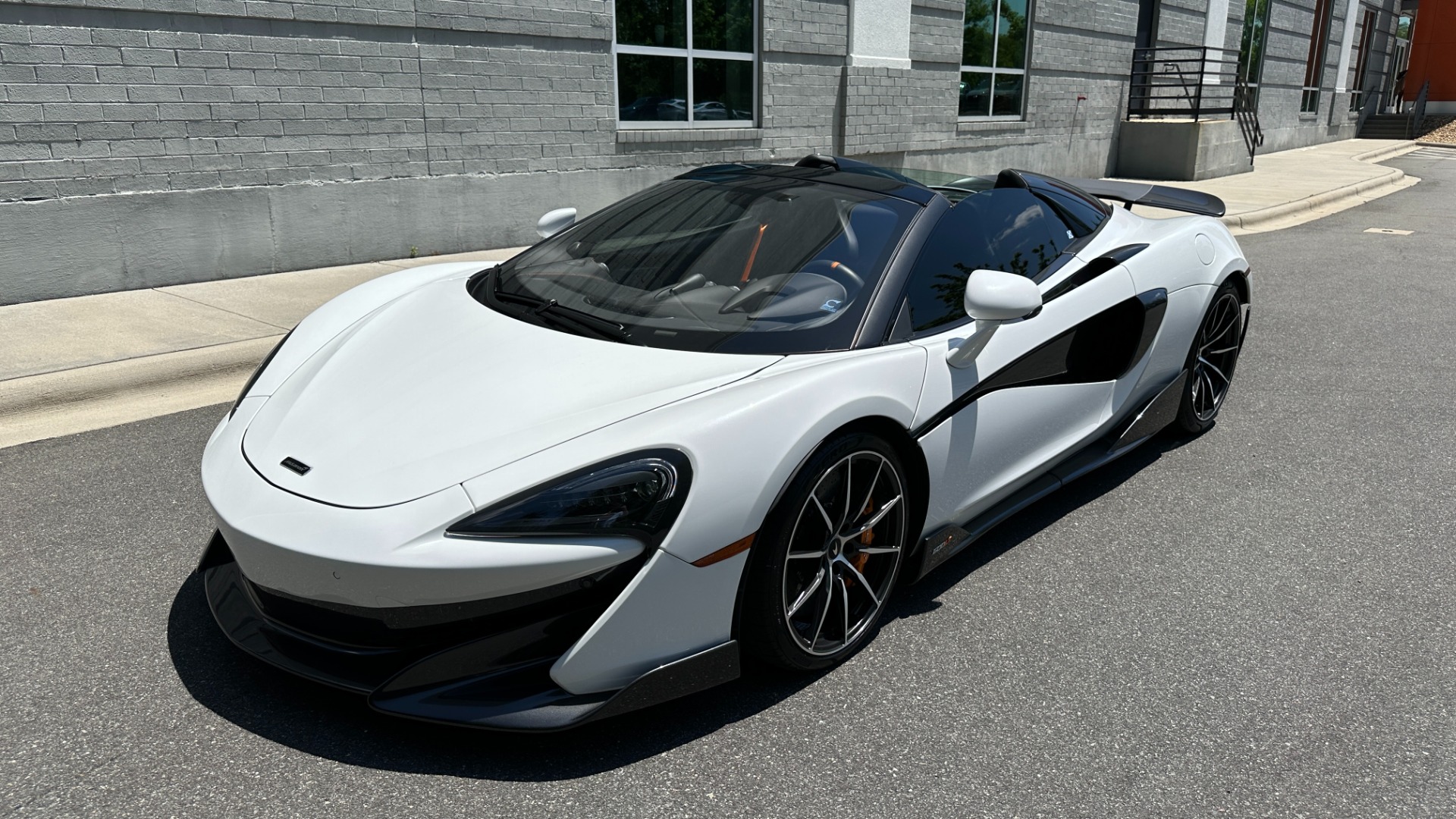 Used 2020 McLaren 600LT SPIDER / FRONT PPF / LEATHER INT / MSO BELTS / CARBON FIBER INT for sale Sold at Formula Imports in Charlotte NC 28227 2
