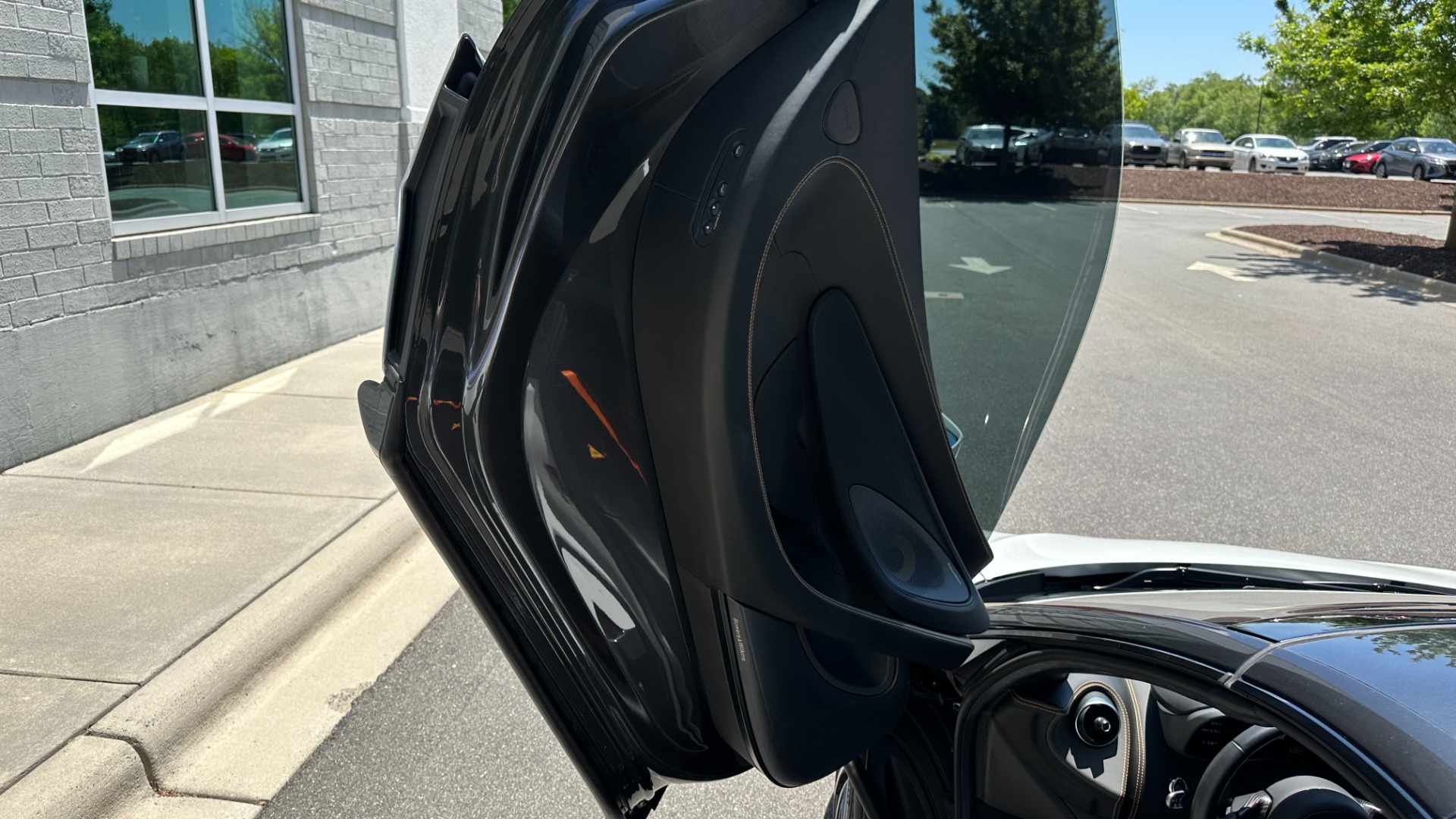 Used 2020 McLaren 600LT SPIDER / FRONT PPF / LEATHER INT / MSO BELTS / CARBON FIBER INT for sale $295,000 at Formula Imports in Charlotte NC 28227 20