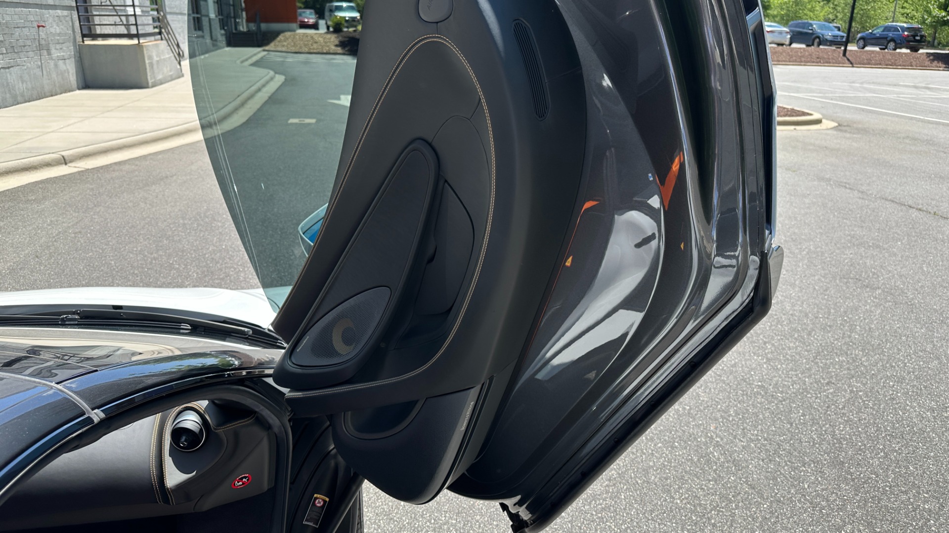 Used 2020 McLaren 600LT SPIDER / FRONT PPF / LEATHER INT / MSO BELTS / CARBON FIBER INT for sale $295,000 at Formula Imports in Charlotte NC 28227 39