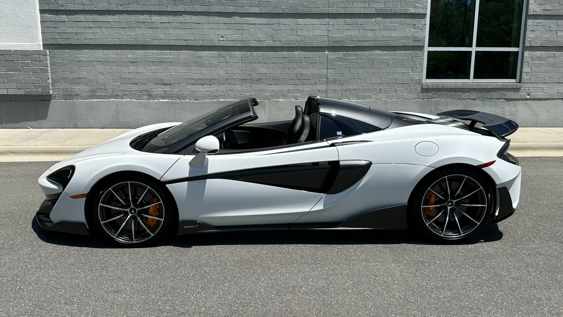 Used 2020 McLaren 600LT SPIDER / FRONT PPF / LEATHER INT / MSO BELTS / CARBON FIBER INT for sale $295,000 at Formula Imports in Charlotte NC 28227 4