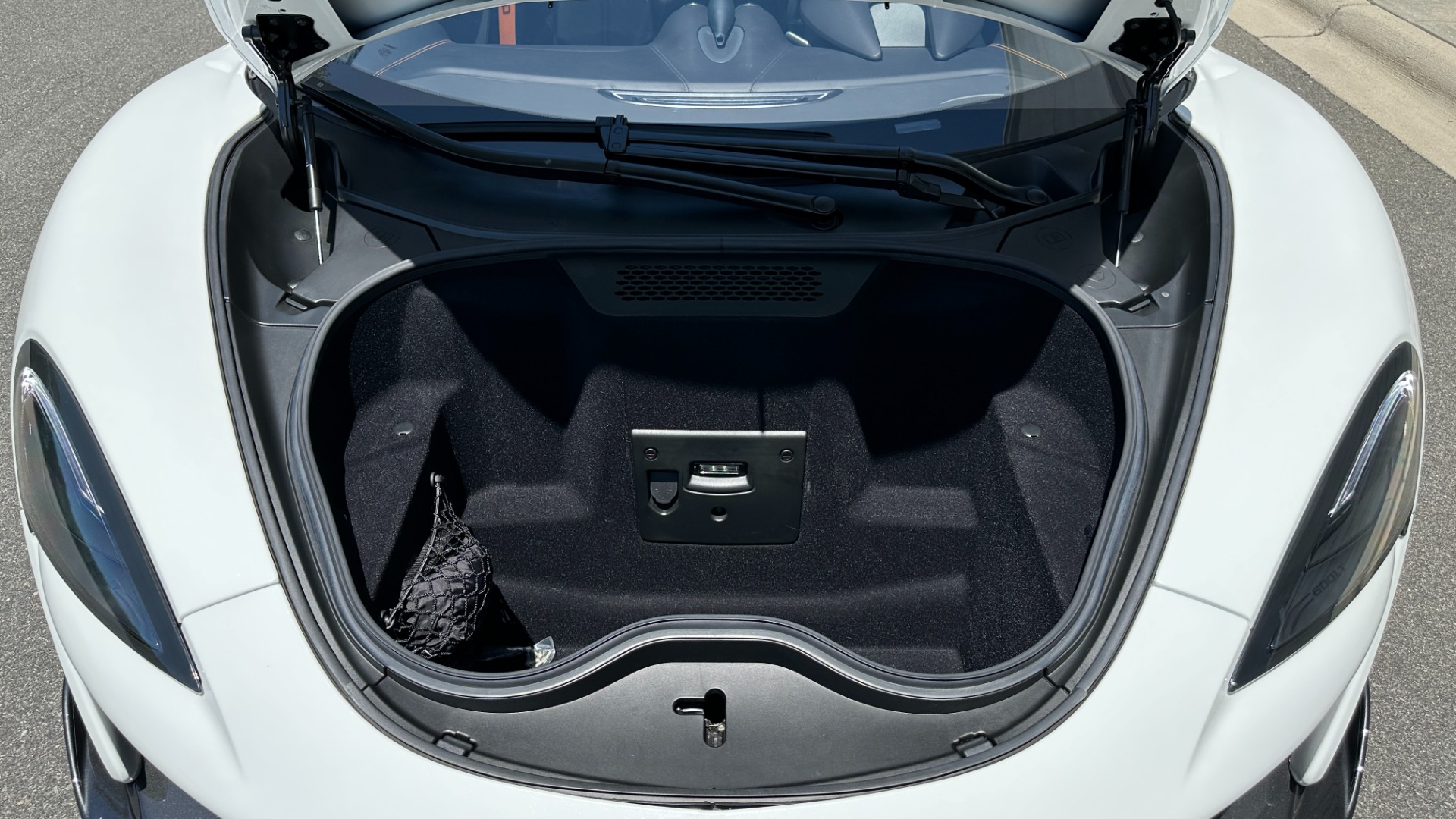 Used 2020 McLaren 600LT SPIDER / FRONT PPF / LEATHER INT / MSO BELTS / CARBON FIBER INT for sale Sold at Formula Imports in Charlotte NC 28227 49