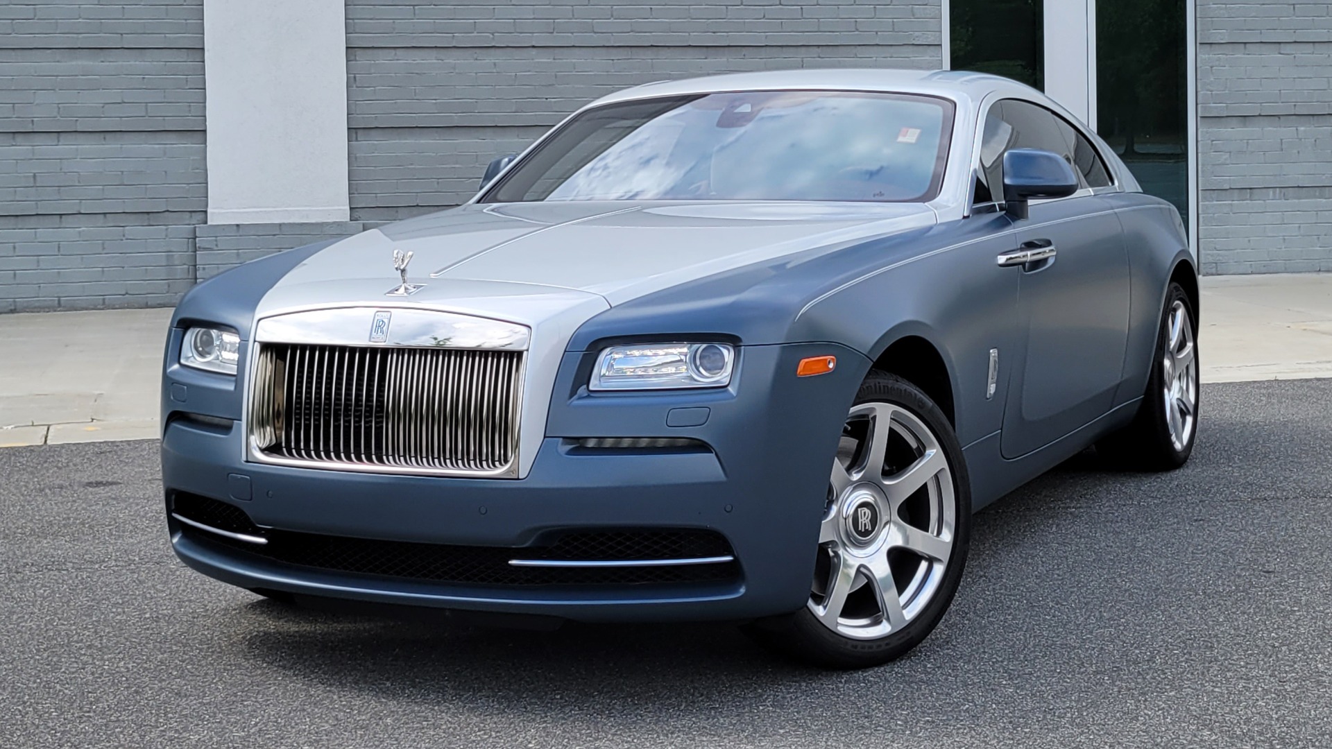 Used 2016 Rolls-Royce WRAITH COUPE / 6.6L V12 624HP / 8-SPD AUTO / NAV / STARLIGHT / REARVIEW for sale Sold at Formula Imports in Charlotte NC 28227 1