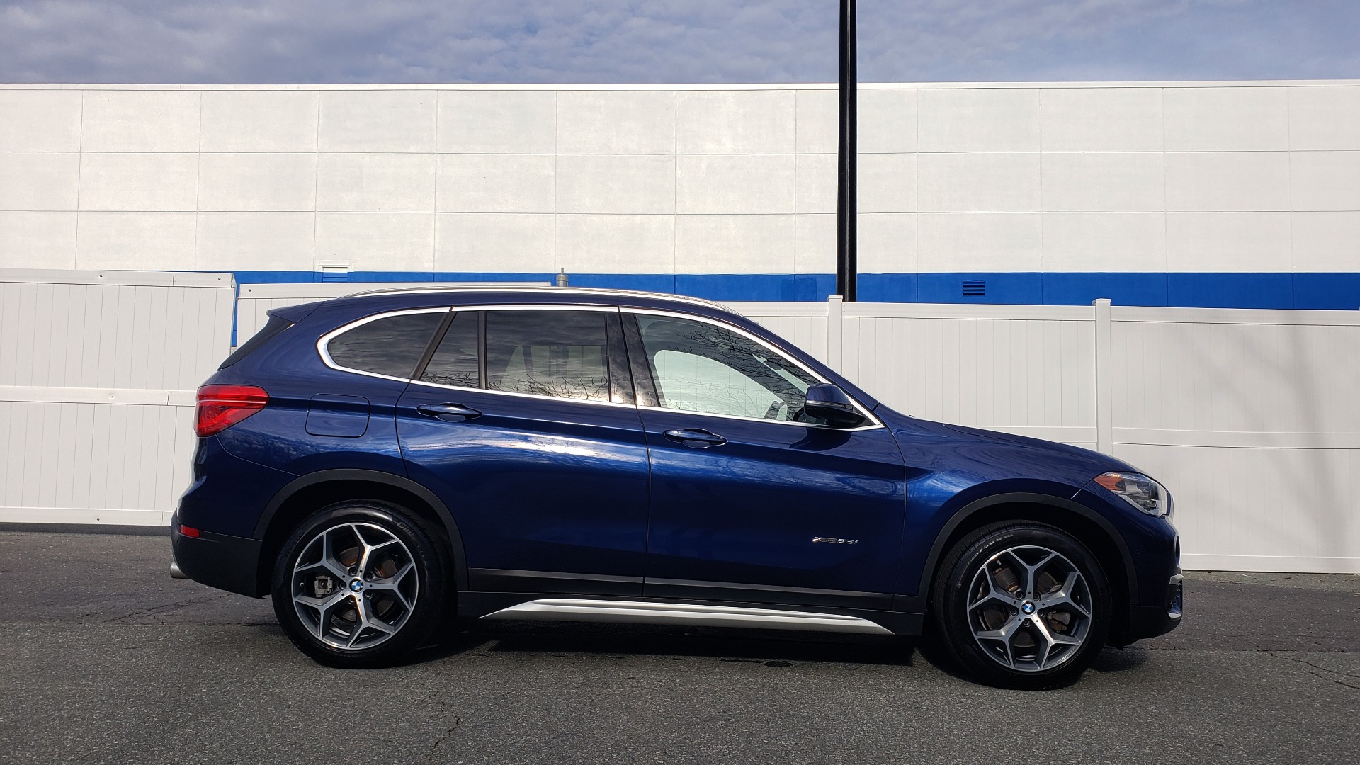 Used 2017 BMW X1 XDRIVE28I PREMIUM / NAV / SNRF / DRVR ASST / CLD WTHR for sale Sold at Formula Imports in Charlotte NC 28227 5