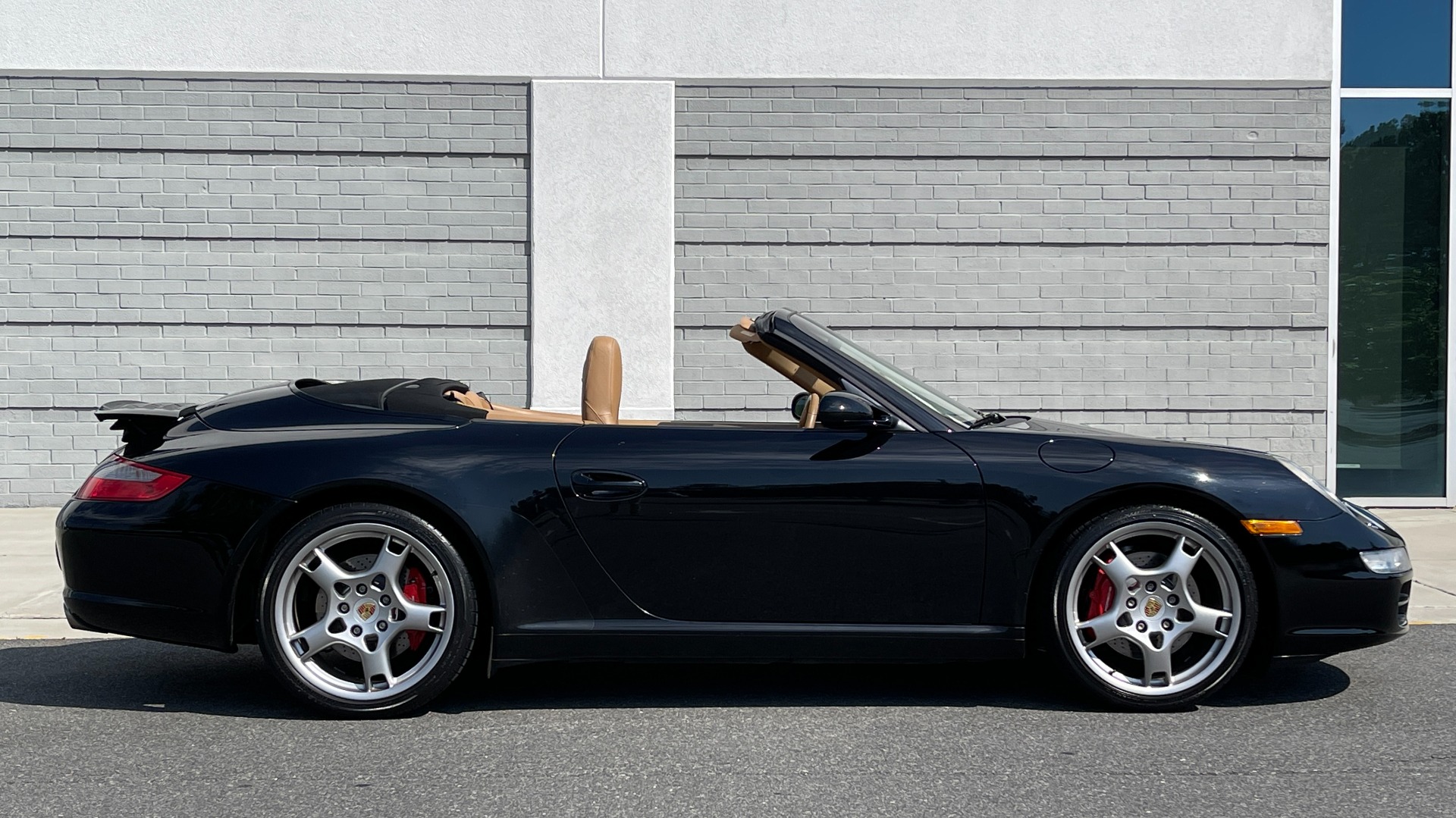 Used 2006 Porsche 911 CARRERA S CABRIOLET / BOSE / CD CHANGER / PWR SEAT PKG / HTD STS for sale $60,999 at Formula Imports in Charlotte NC 28227 3
