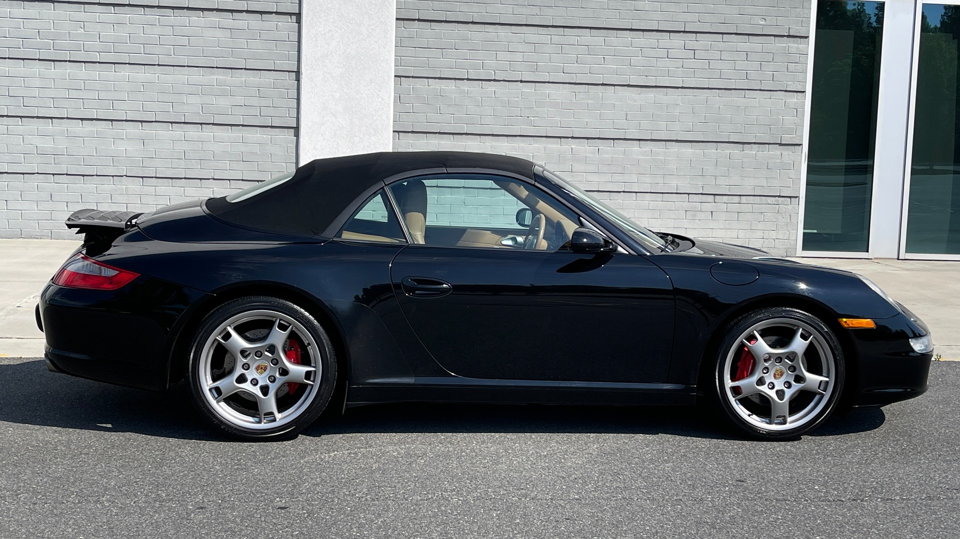 Used 2006 Porsche 911 CARRERA S CABRIOLET / BOSE / CD CHANGER / PWR SEAT PKG / HTD STS for sale $60,999 at Formula Imports in Charlotte NC 28227 45