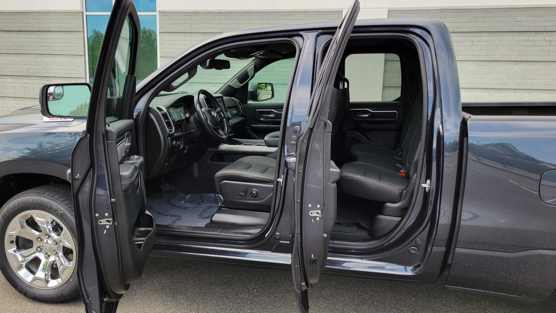 Used 2019 Ram 1500 BIG HORN QUAD CAB 4X2 / 5.7L HEMI / 8-SPD AUTO / CAMERA for sale Sold at Formula Imports in Charlotte NC 28227 12