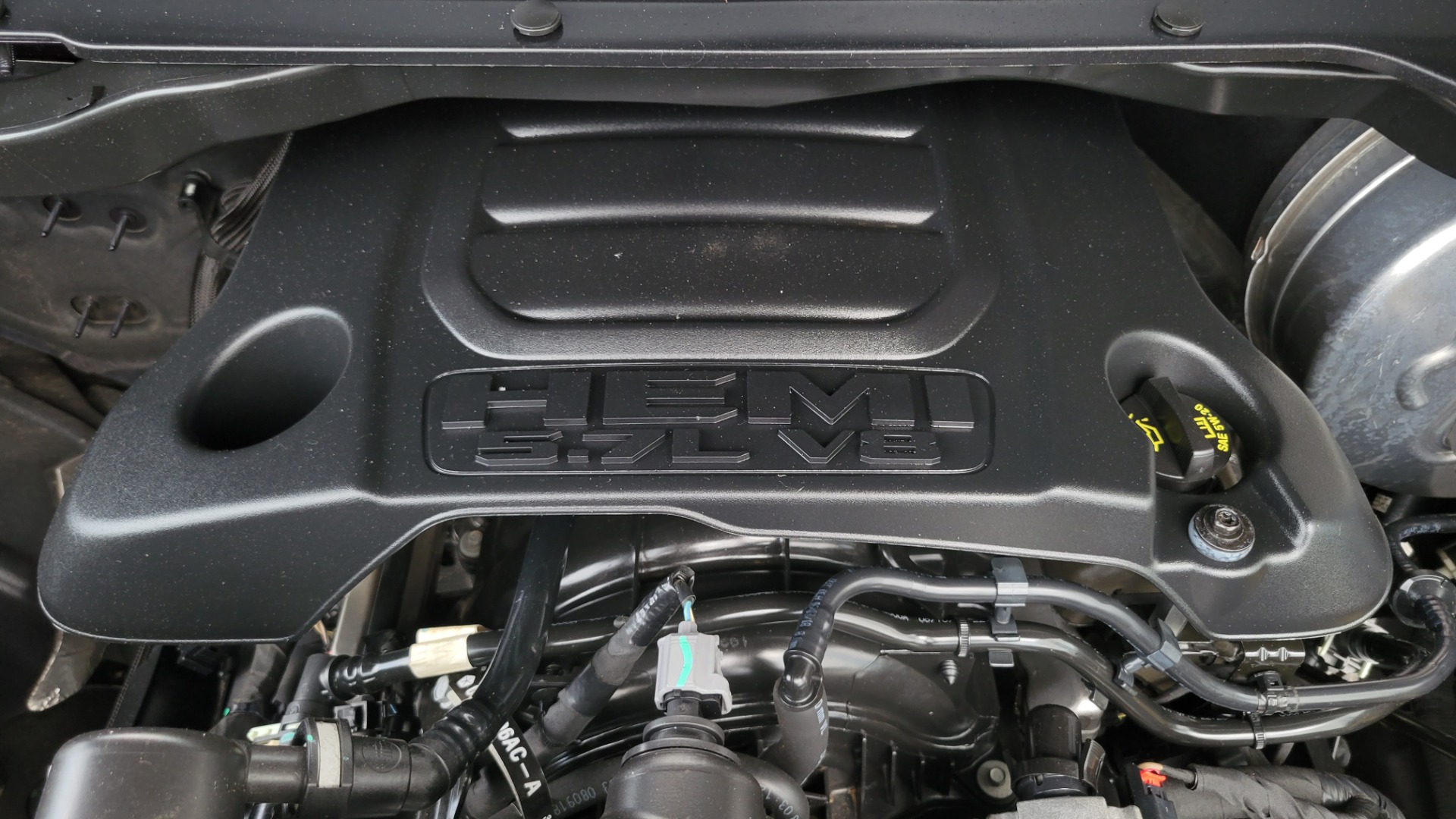 Used 2019 Ram 1500 BIG HORN QUAD CAB 4X2 / 5.7L HEMI / 8-SPD AUTO / CAMERA for sale $33,900 at Formula Imports in Charlotte NC 28227 16
