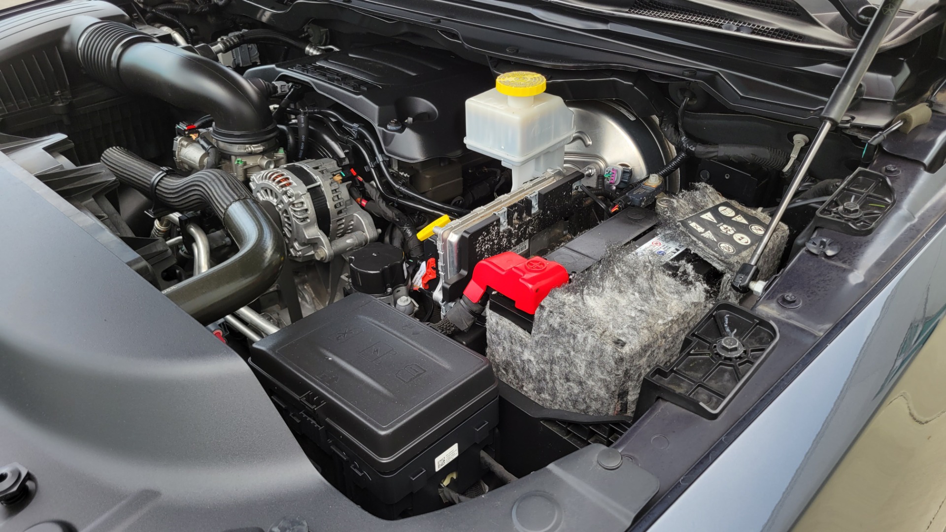Used 2019 Ram 1500 BIG HORN QUAD CAB 4X2 / 5.7L HEMI / 8-SPD AUTO / CAMERA for sale Sold at Formula Imports in Charlotte NC 28227 17