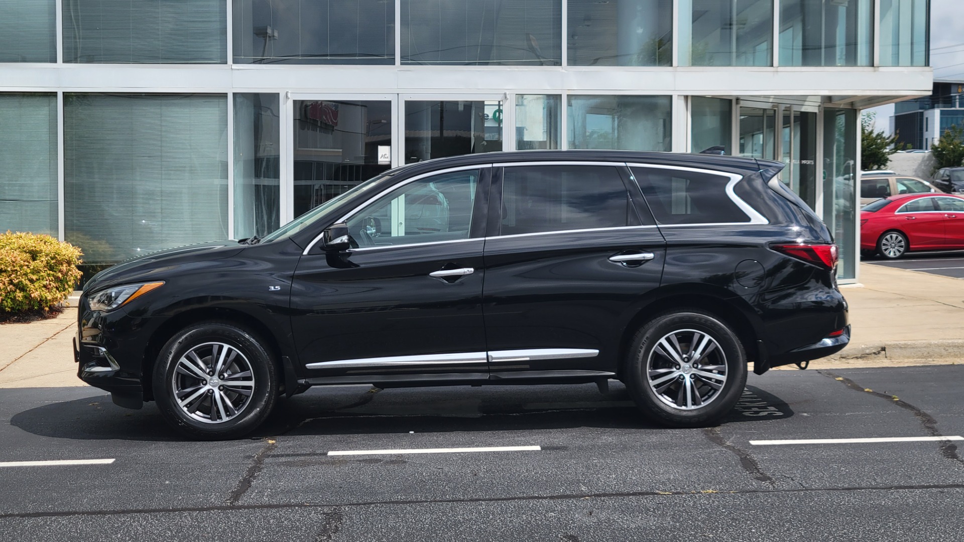 Used 2019 INFINITI QX60 PURE 3.5L / AWD / NAV / SUNROOF / 3-ROW / CAMERA for sale Sold at Formula Imports in Charlotte NC 28227 3