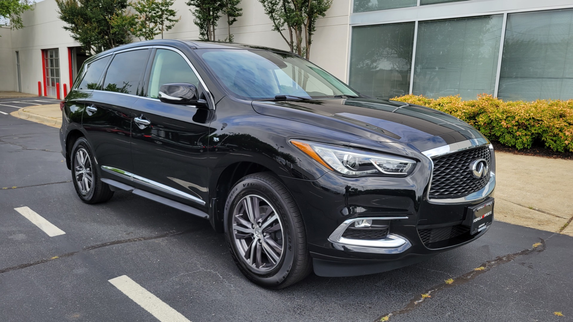 Used 2019 INFINITI QX60 PURE 3.5L / AWD / NAV / SUNROOF / 3-ROW / CAMERA for sale $35,795 at Formula Imports in Charlotte NC 28227 5
