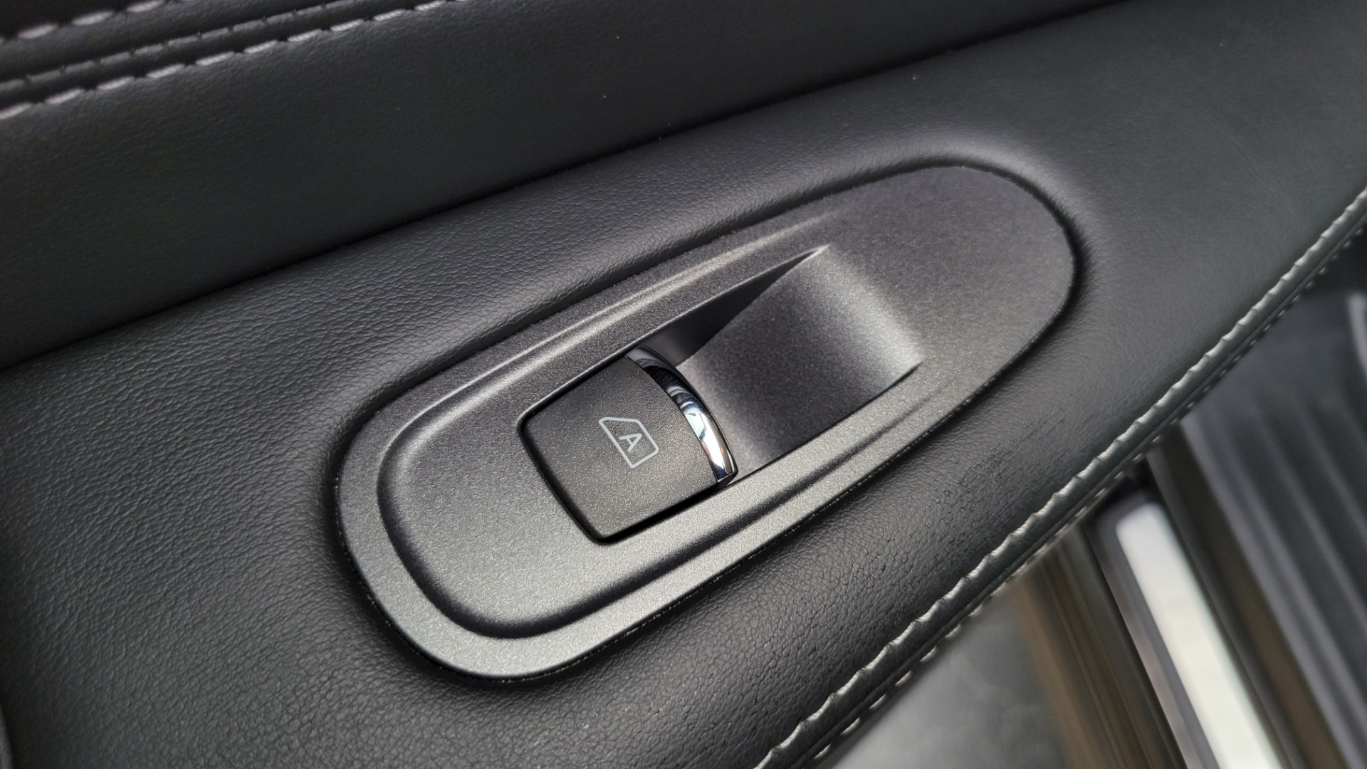 Used 2019 INFINITI QX60 PURE 3.5L / AWD / NAV / SUNROOF / 3-ROW / CAMERA for sale Sold at Formula Imports in Charlotte NC 28227 50