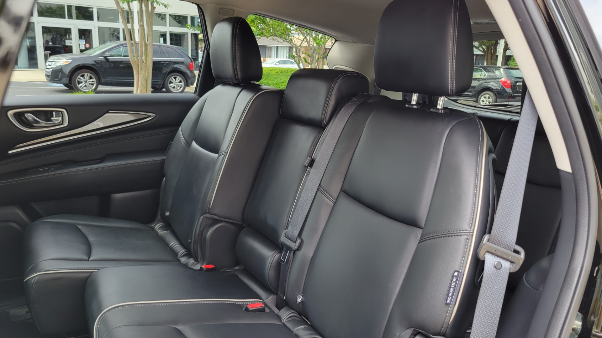 Used 2019 INFINITI QX60 PURE 3.5L / AWD / NAV / SUNROOF / 3-ROW / CAMERA for sale Sold at Formula Imports in Charlotte NC 28227 53