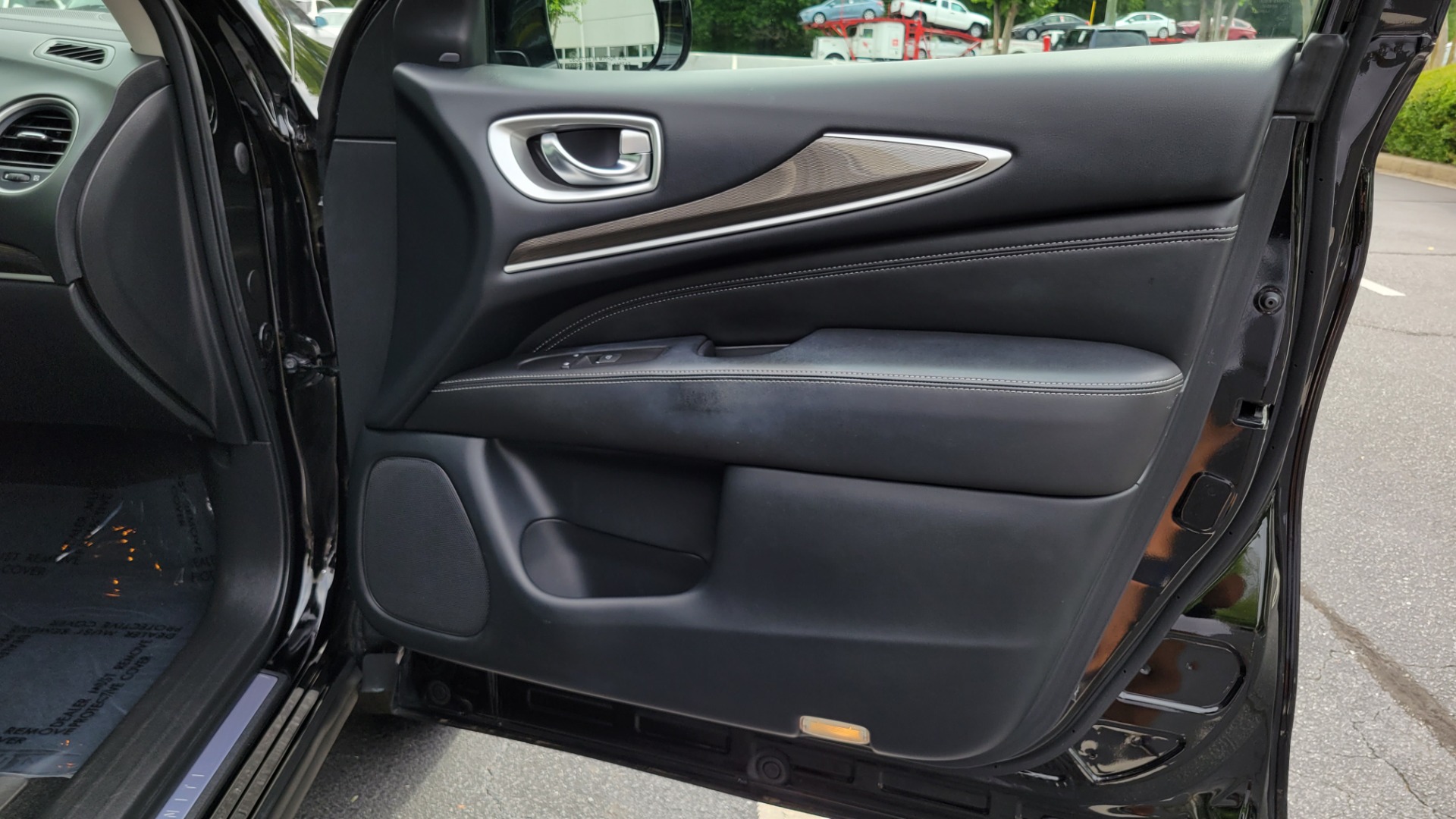 Used 2019 INFINITI QX60 PURE 3.5L / AWD / NAV / SUNROOF / 3-ROW / CAMERA for sale Sold at Formula Imports in Charlotte NC 28227 57