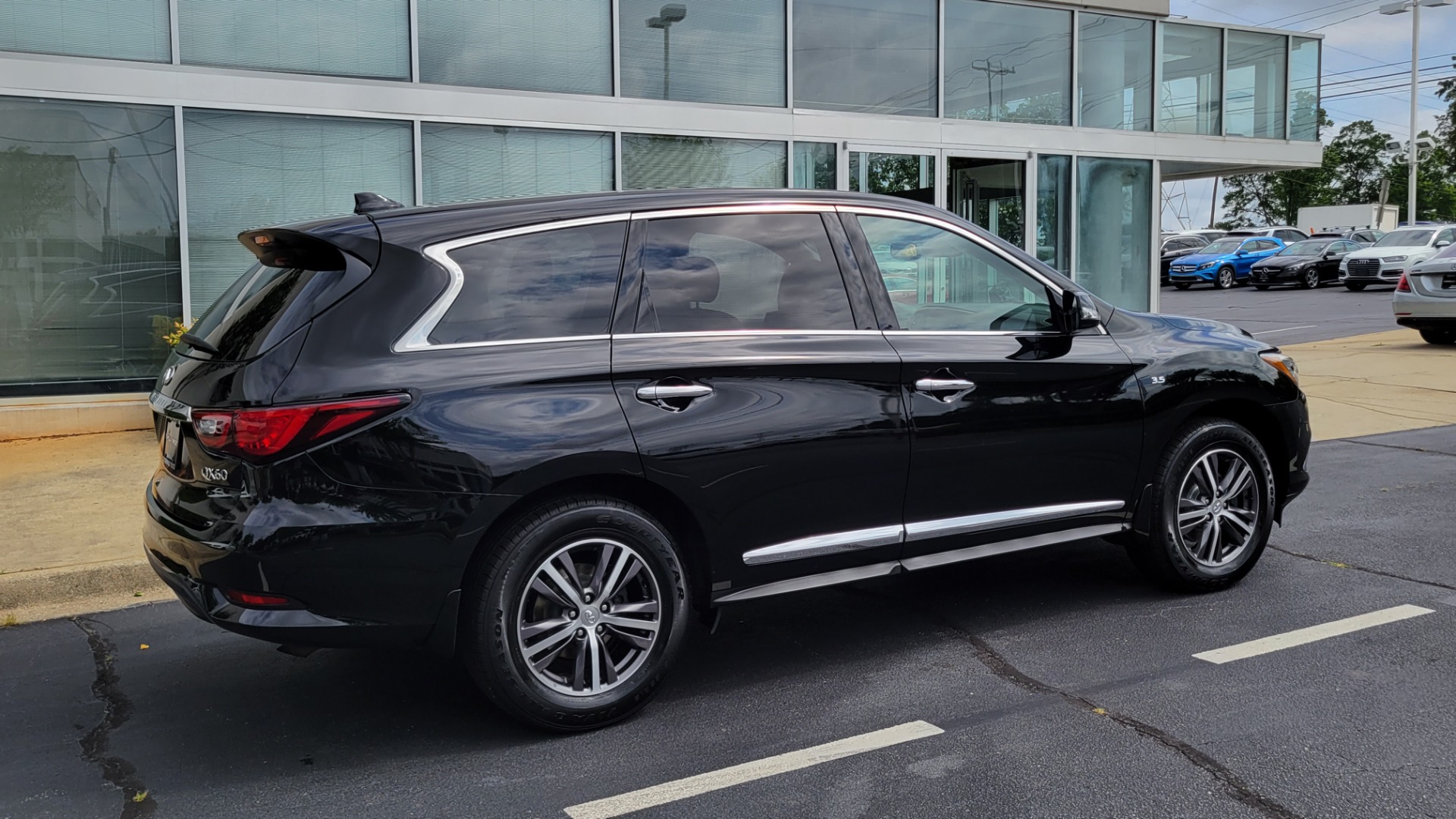 Used 2019 INFINITI QX60 PURE 3.5L / AWD / NAV / SUNROOF / 3-ROW / CAMERA for sale Sold at Formula Imports in Charlotte NC 28227 6