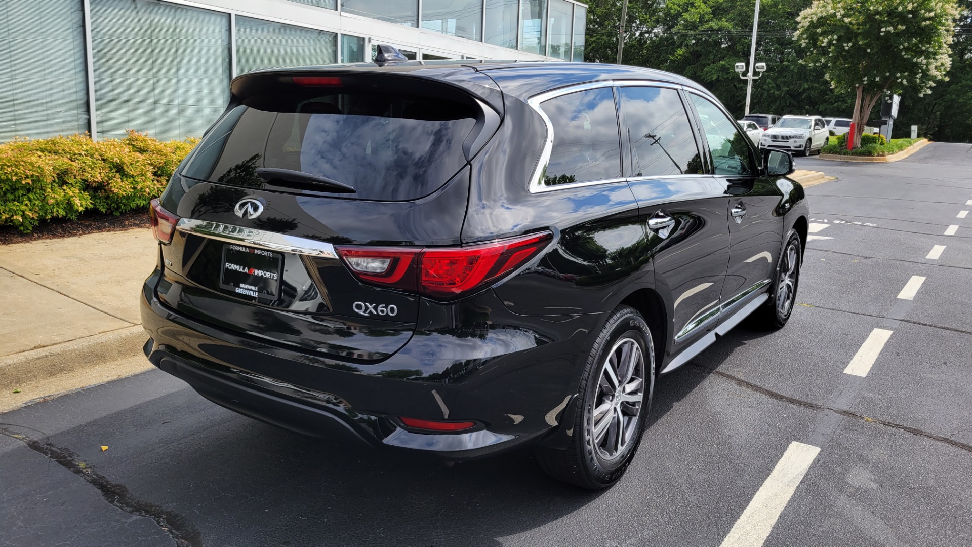Used 2019 INFINITI QX60 PURE 3.5L / AWD / NAV / SUNROOF / 3-ROW / CAMERA for sale Sold at Formula Imports in Charlotte NC 28227 8