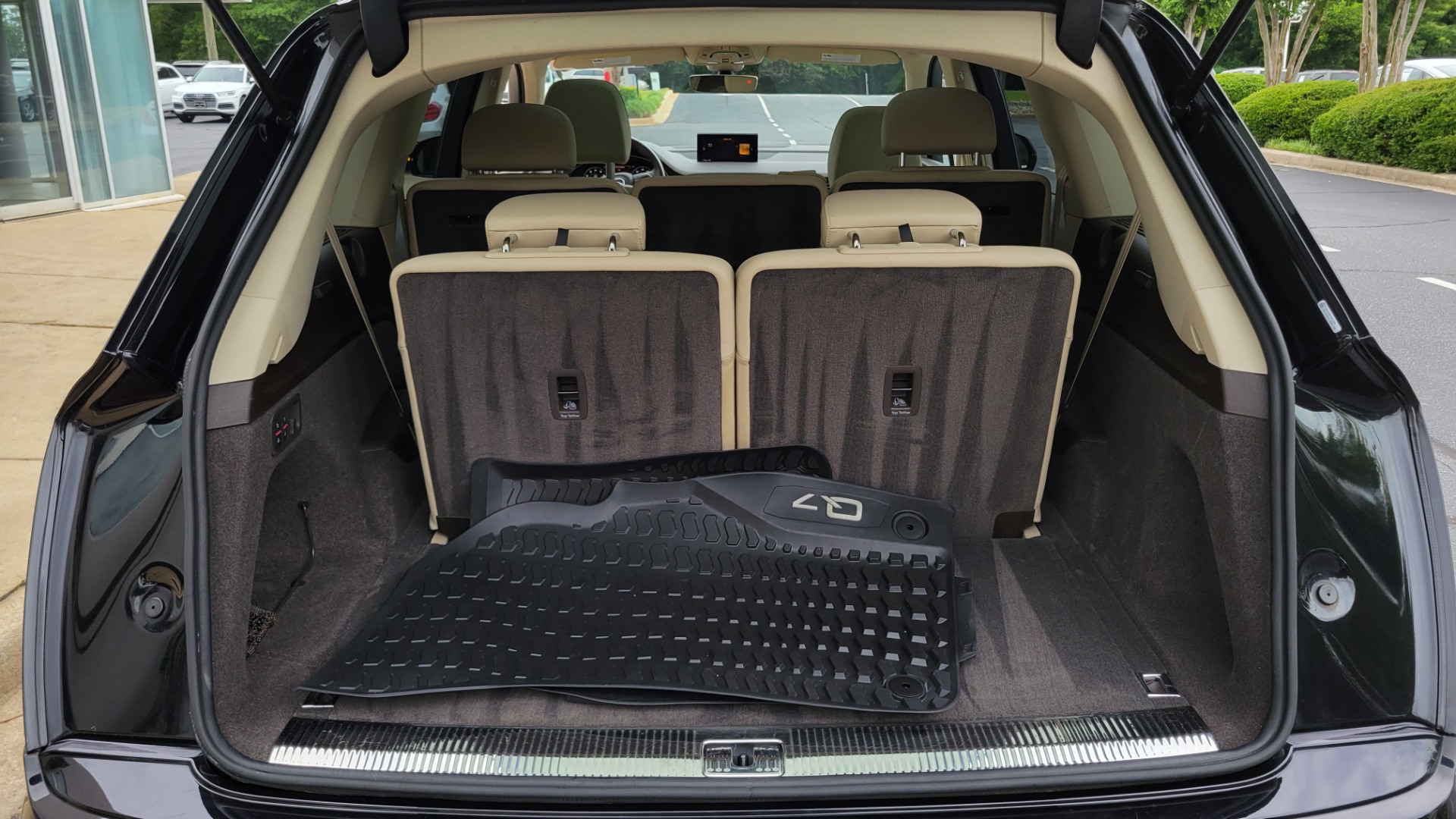 Used 2019 Audi Q7 PREMIUM PLUS / COLD WTHR / NAV / SUNROOF / 3-ROW / CAMERA for sale Sold at Formula Imports in Charlotte NC 28227 19