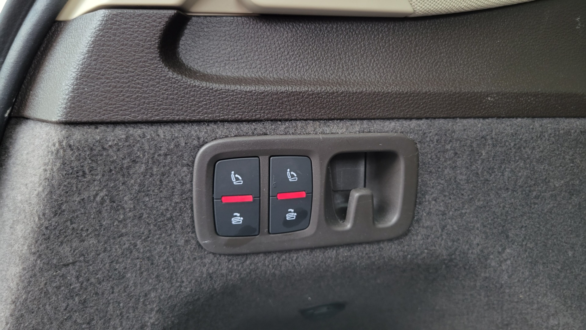 Used 2019 Audi Q7 PREMIUM PLUS / COLD WTHR / NAV / SUNROOF / 3-ROW / CAMERA for sale $45,295 at Formula Imports in Charlotte NC 28227 22