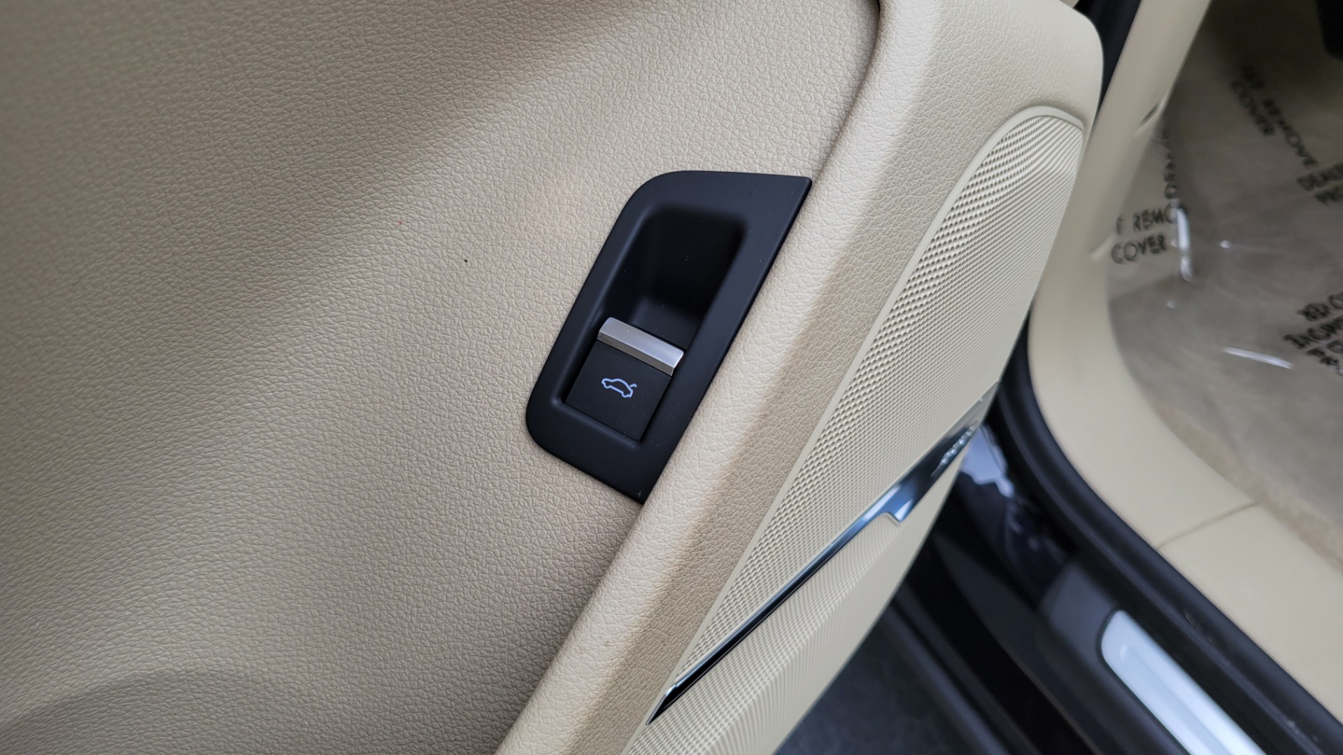 Used 2019 Audi Q7 PREMIUM PLUS / COLD WTHR / NAV / SUNROOF / 3-ROW / CAMERA for sale Sold at Formula Imports in Charlotte NC 28227 29