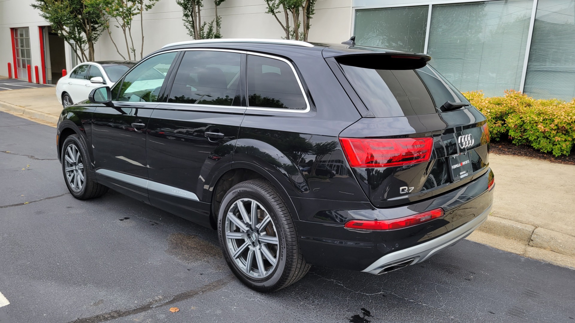 Used 2019 Audi Q7 PREMIUM PLUS / COLD WTHR / NAV / SUNROOF / 3-ROW / CAMERA for sale $45,295 at Formula Imports in Charlotte NC 28227 4