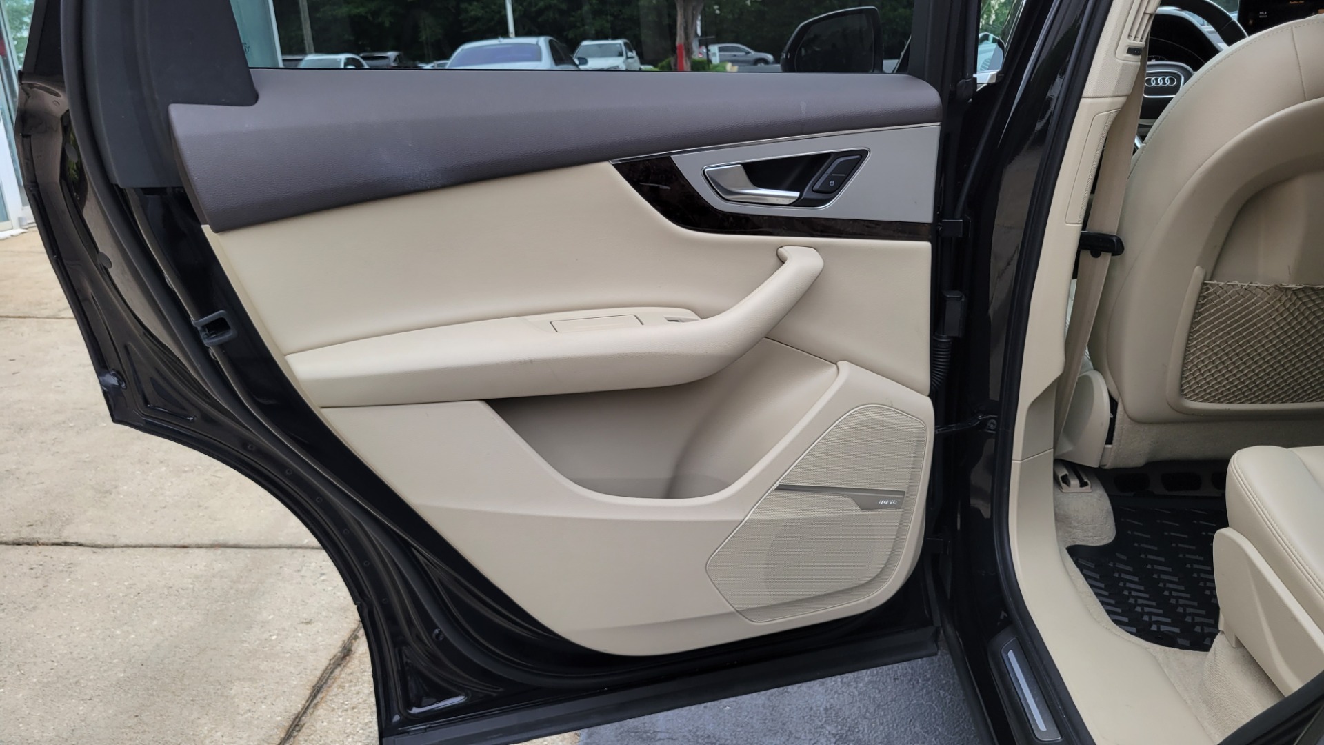 Used 2019 Audi Q7 PREMIUM PLUS / COLD WTHR / NAV / SUNROOF / 3-ROW / CAMERA for sale $45,295 at Formula Imports in Charlotte NC 28227 61