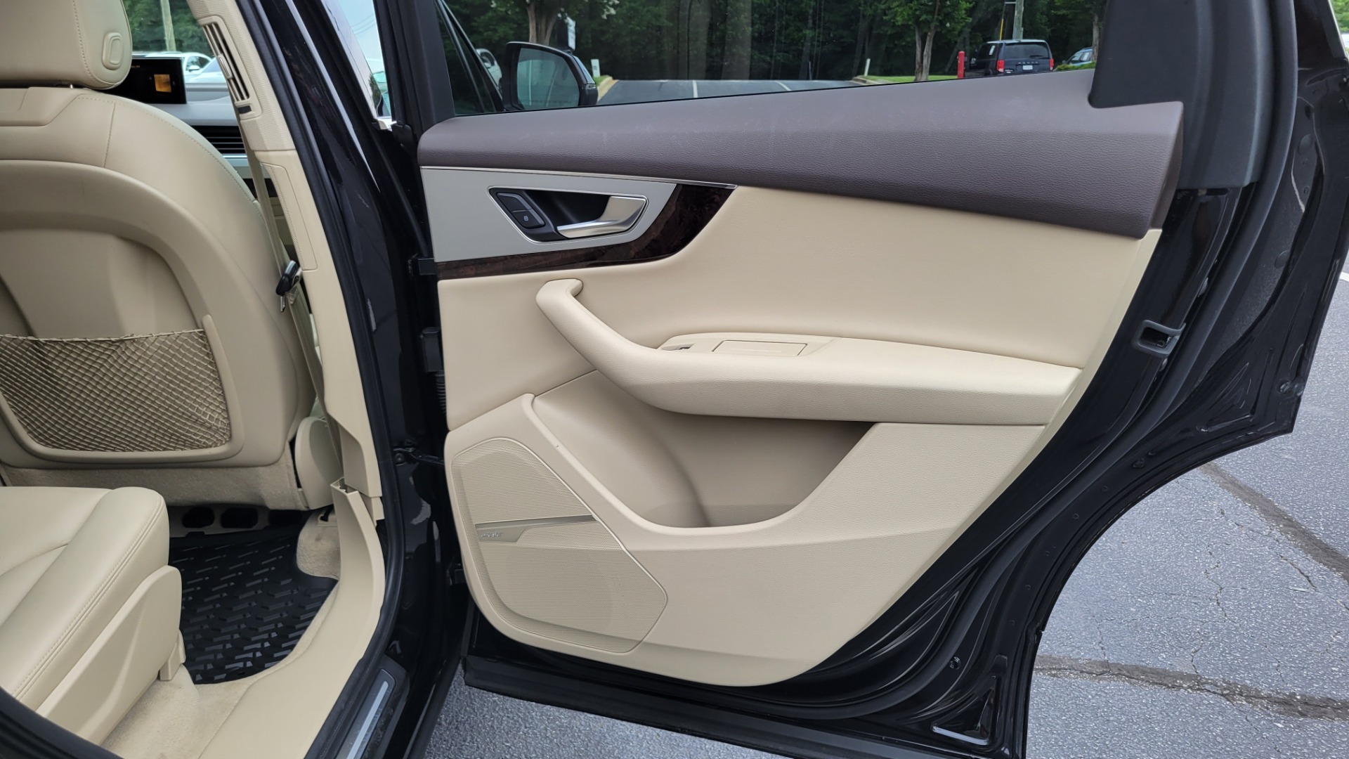 Used 2019 Audi Q7 PREMIUM PLUS / COLD WTHR / NAV / SUNROOF / 3-ROW / CAMERA for sale Sold at Formula Imports in Charlotte NC 28227 78