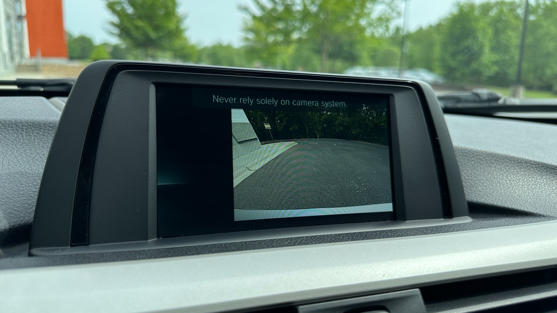 Used 2018 BMW 3 Series 320i xDrive for sale $23,595 at Formula Imports in Charlotte NC 28227 16
